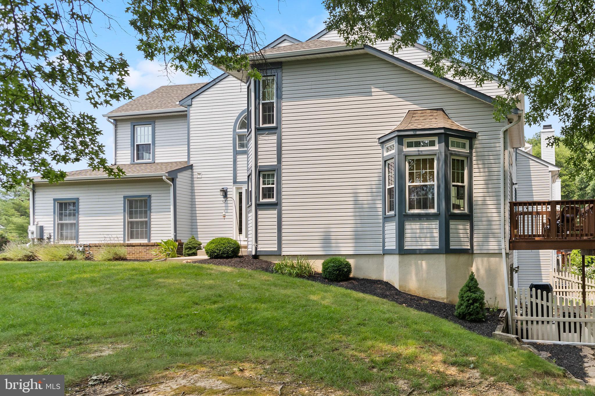 220 BROMLEY PLACE