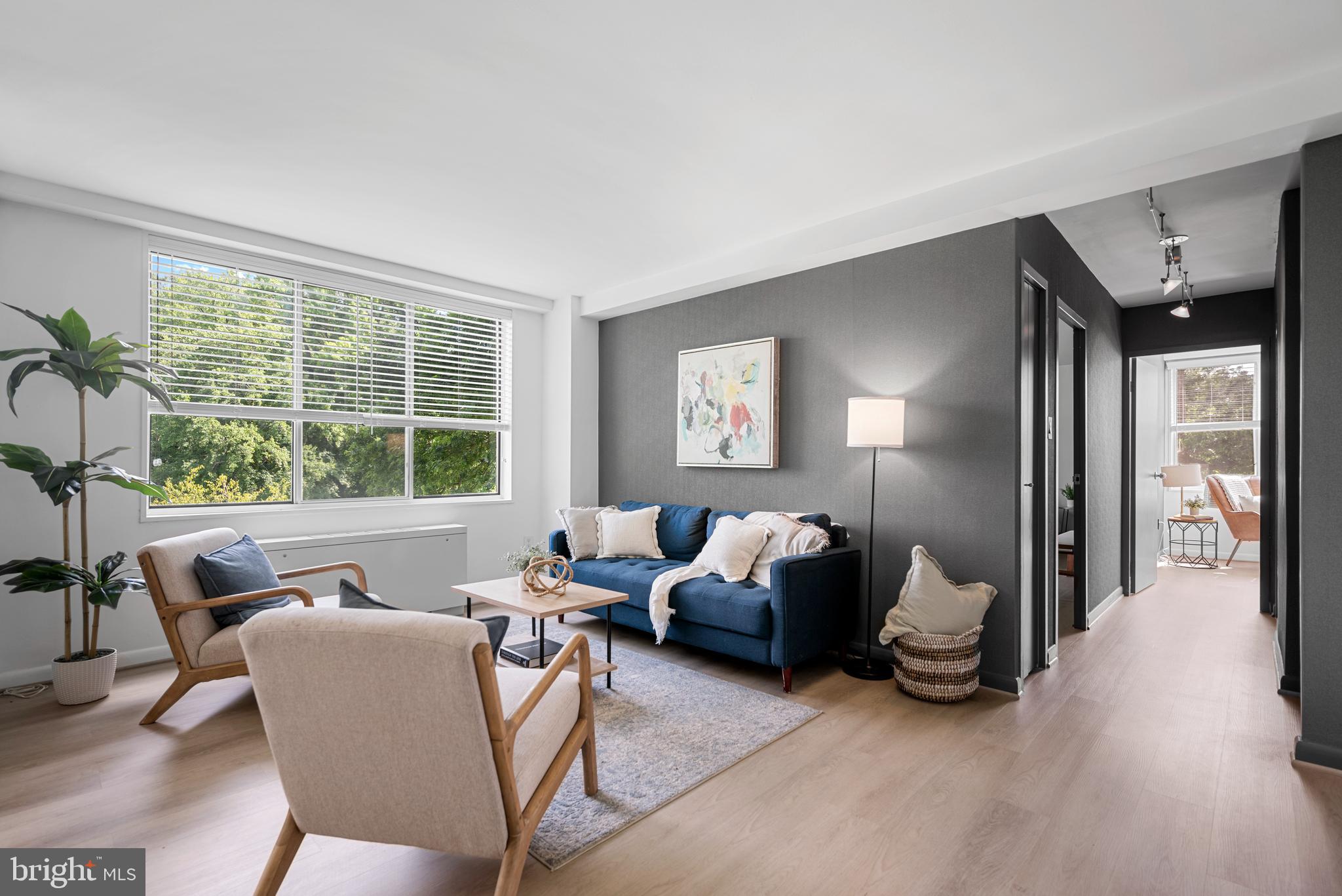 RIVER TOWERS - Residential