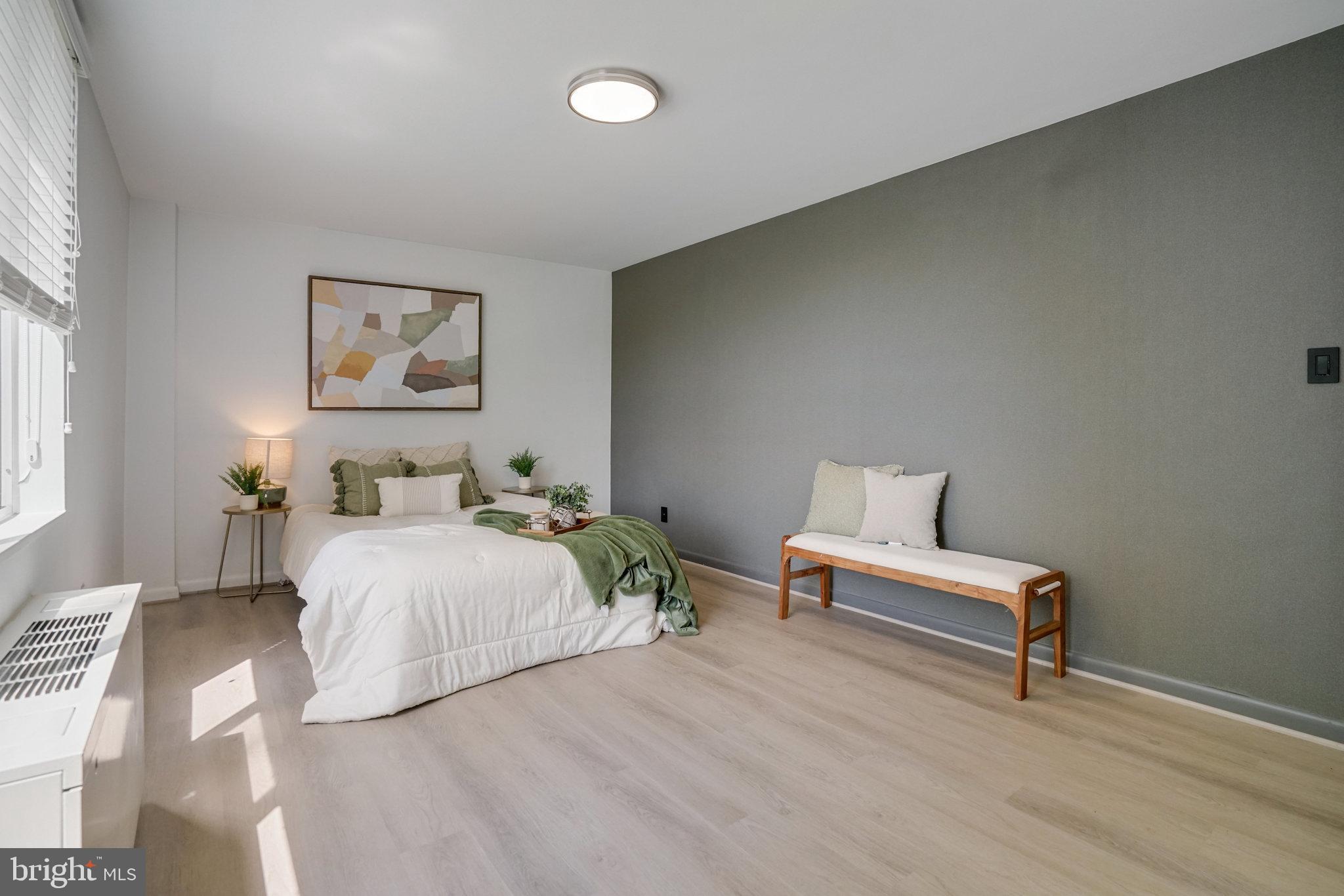 RIVER TOWERS - Residential