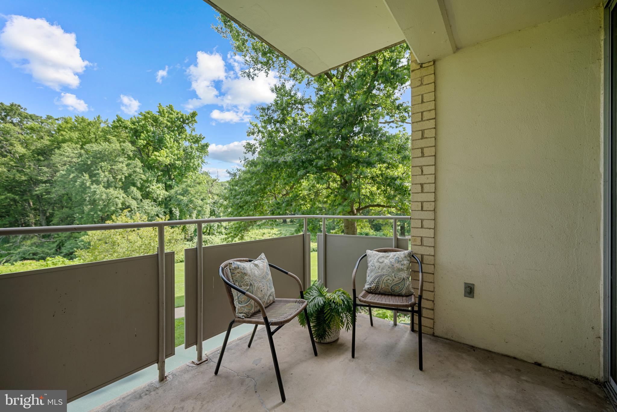 RIVER TOWERS - Residential