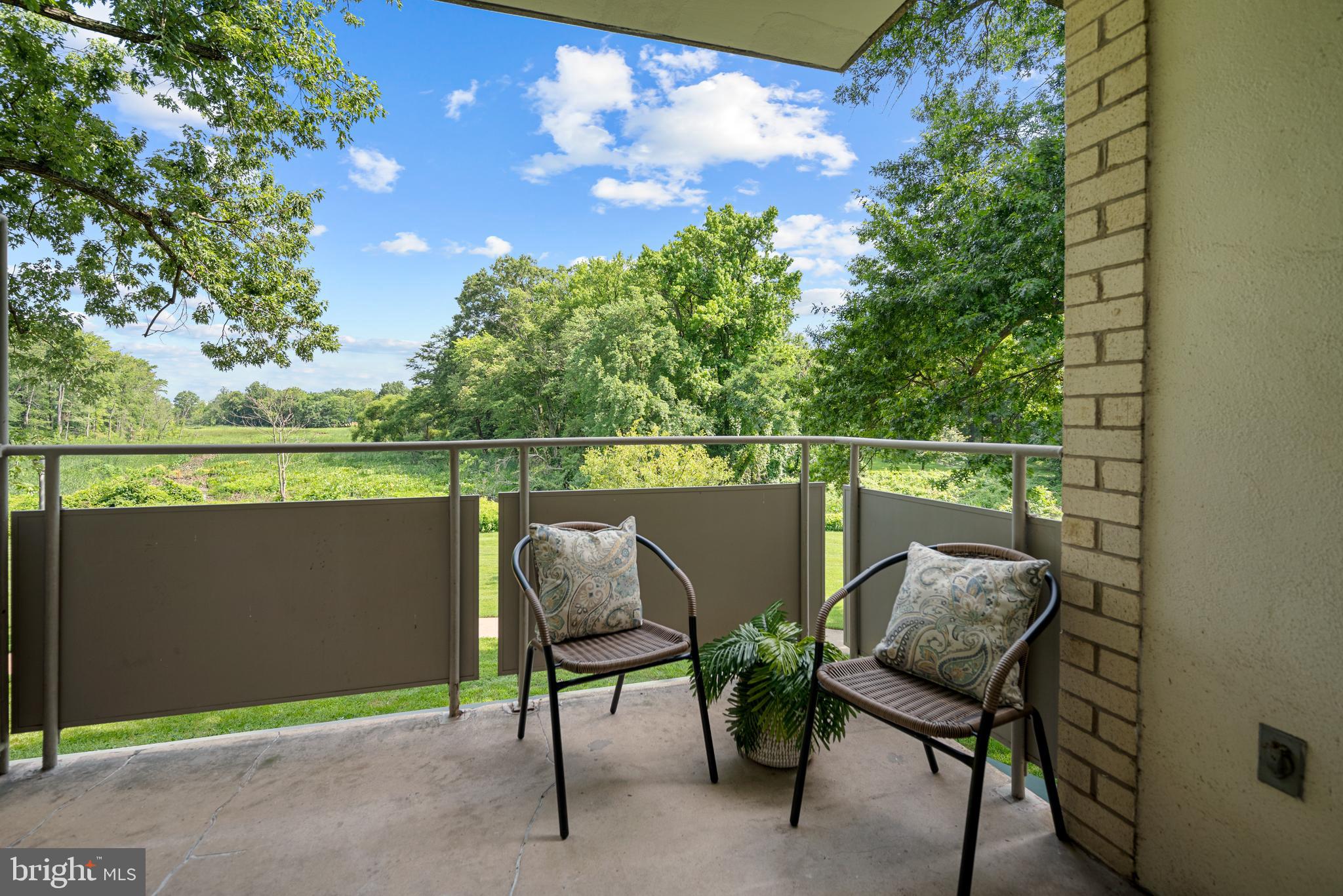 RIVER TOWERS - Residential