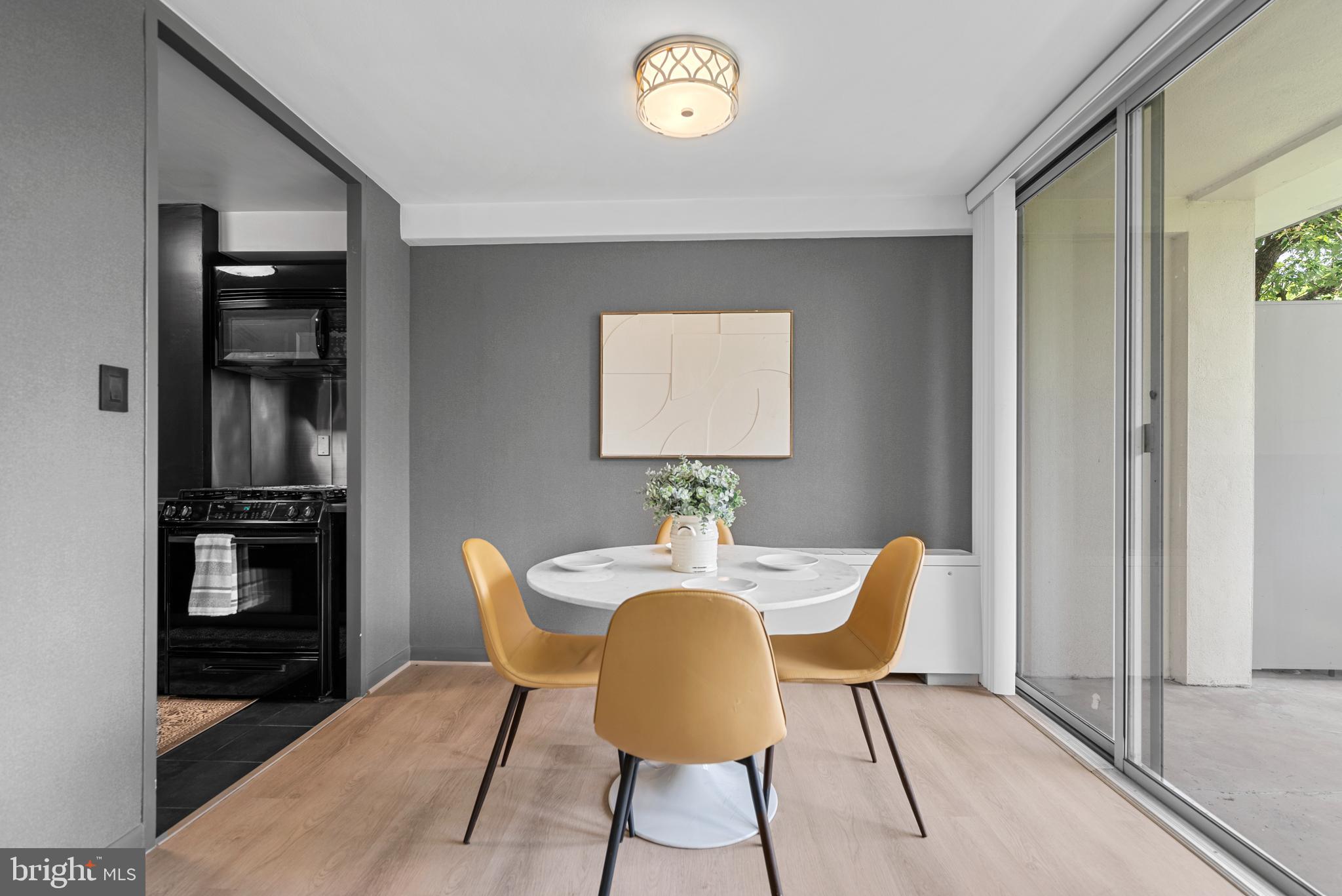 RIVER TOWERS - Residential