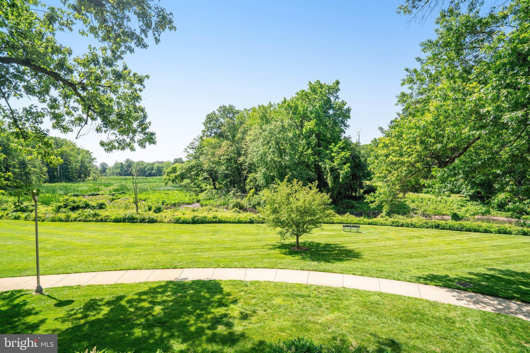 RIVER TOWERS - Residential