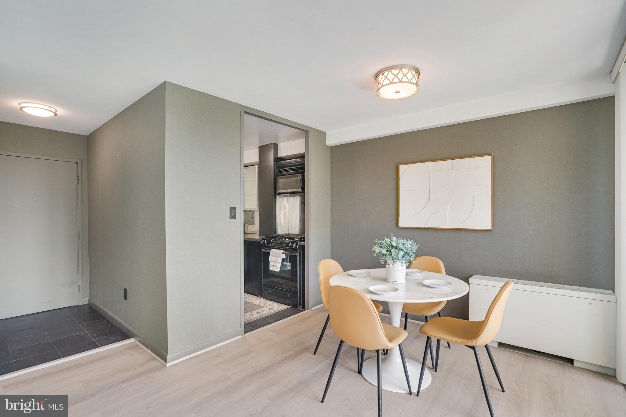 RIVER TOWERS - Residential