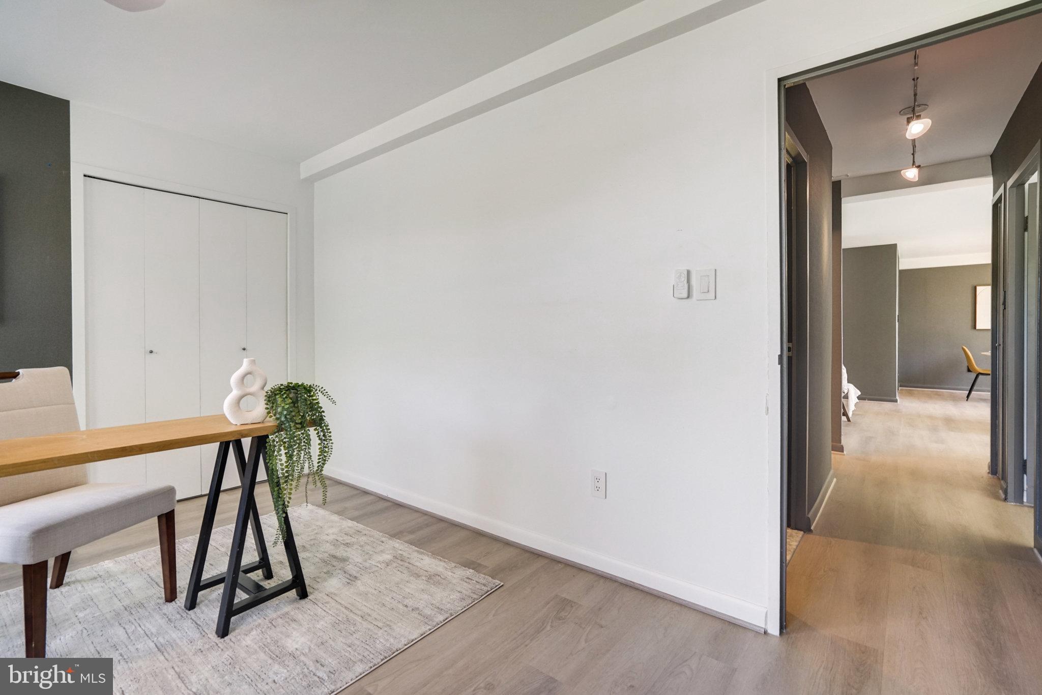 RIVER TOWERS - Residential