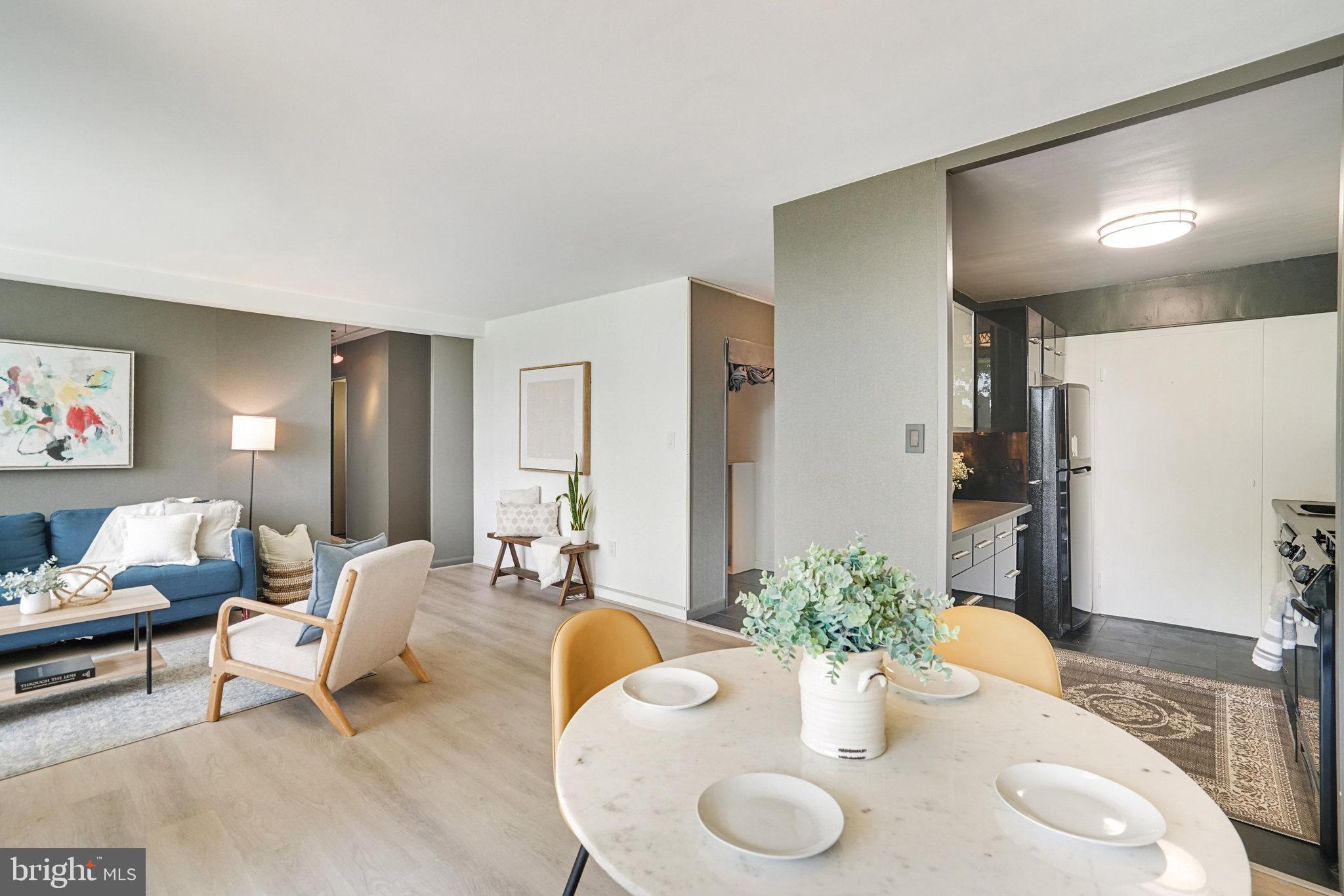 RIVER TOWERS - Residential