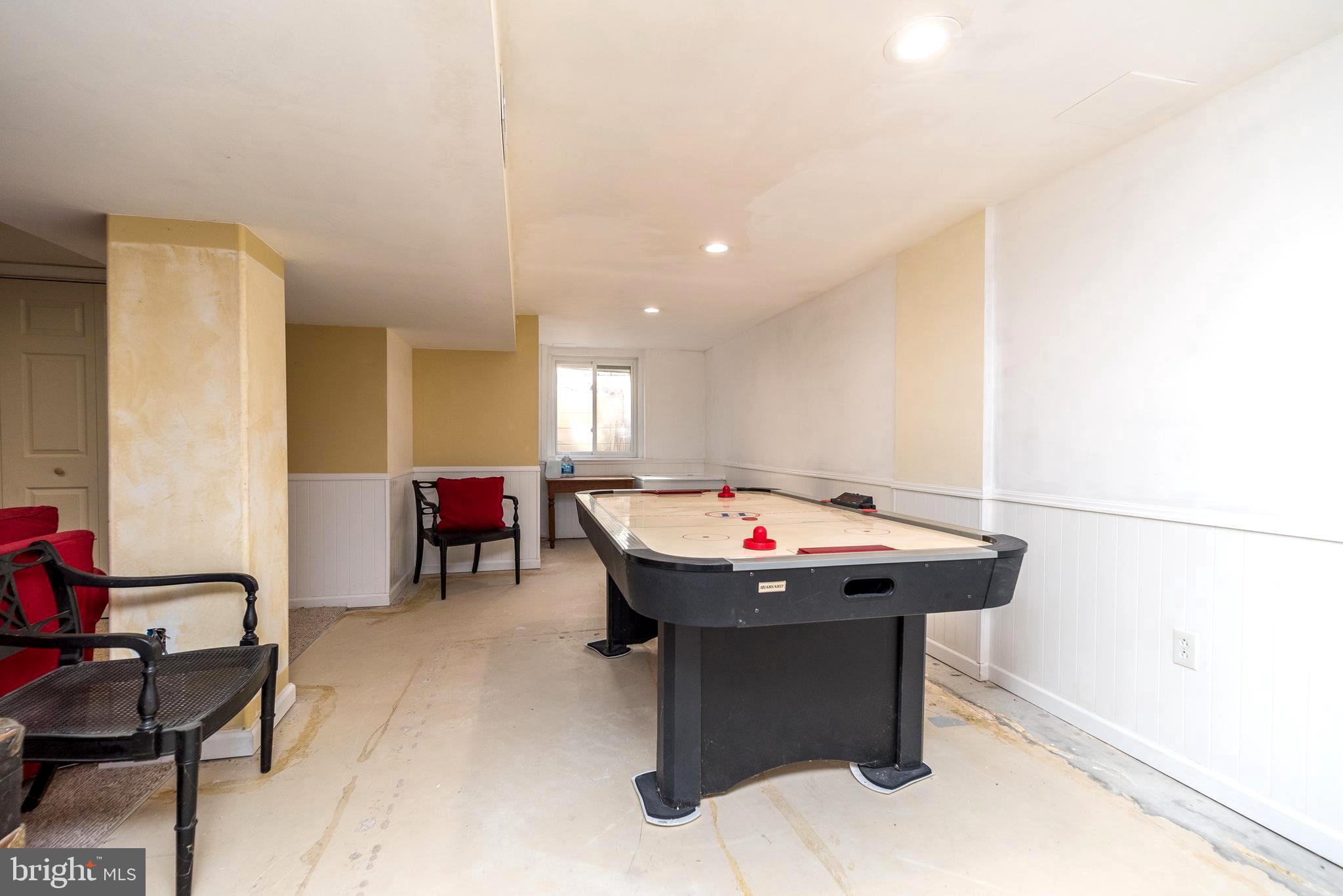 LANSDALE - Residential