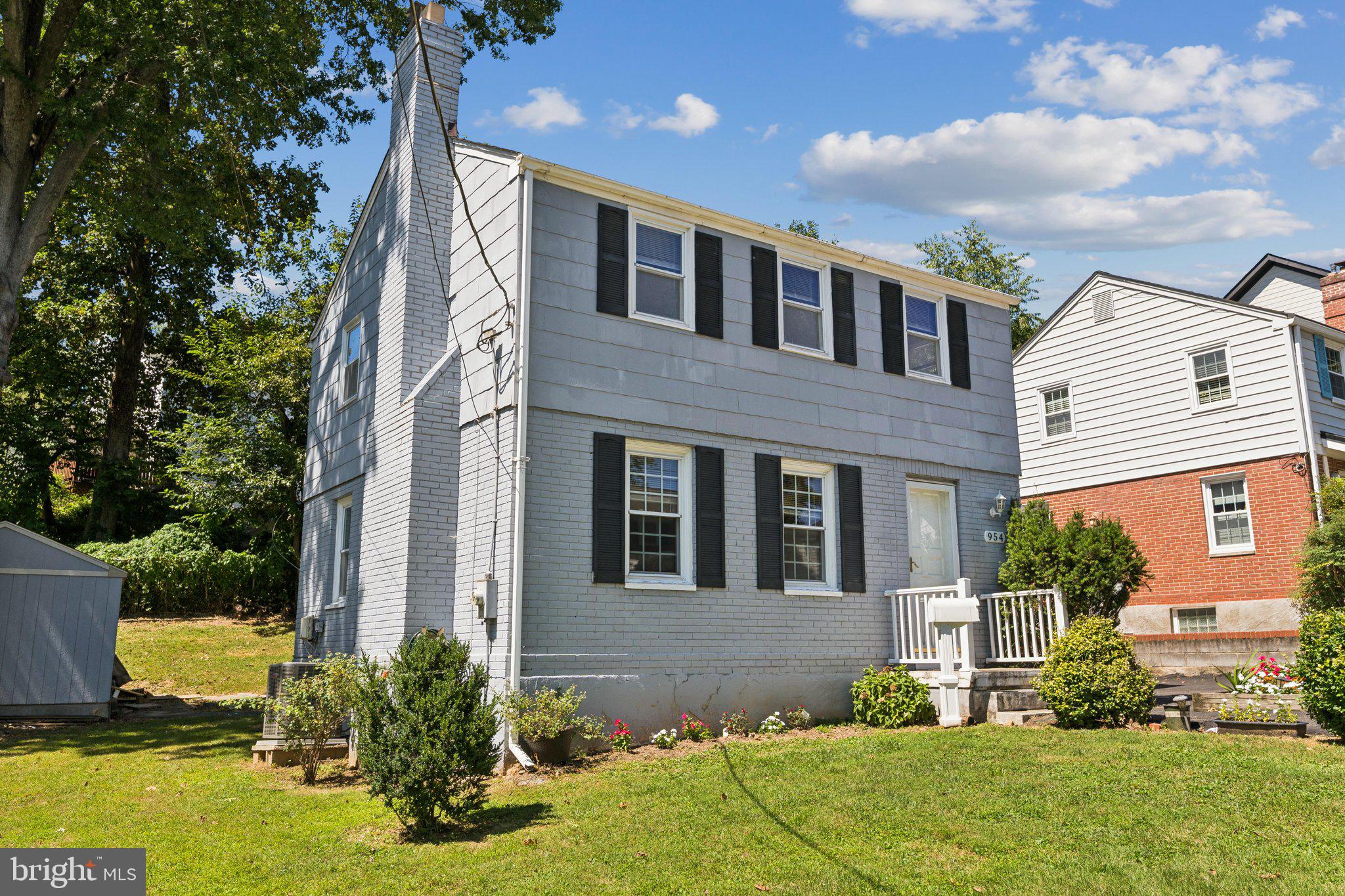 DOMINION HILLS - Residential