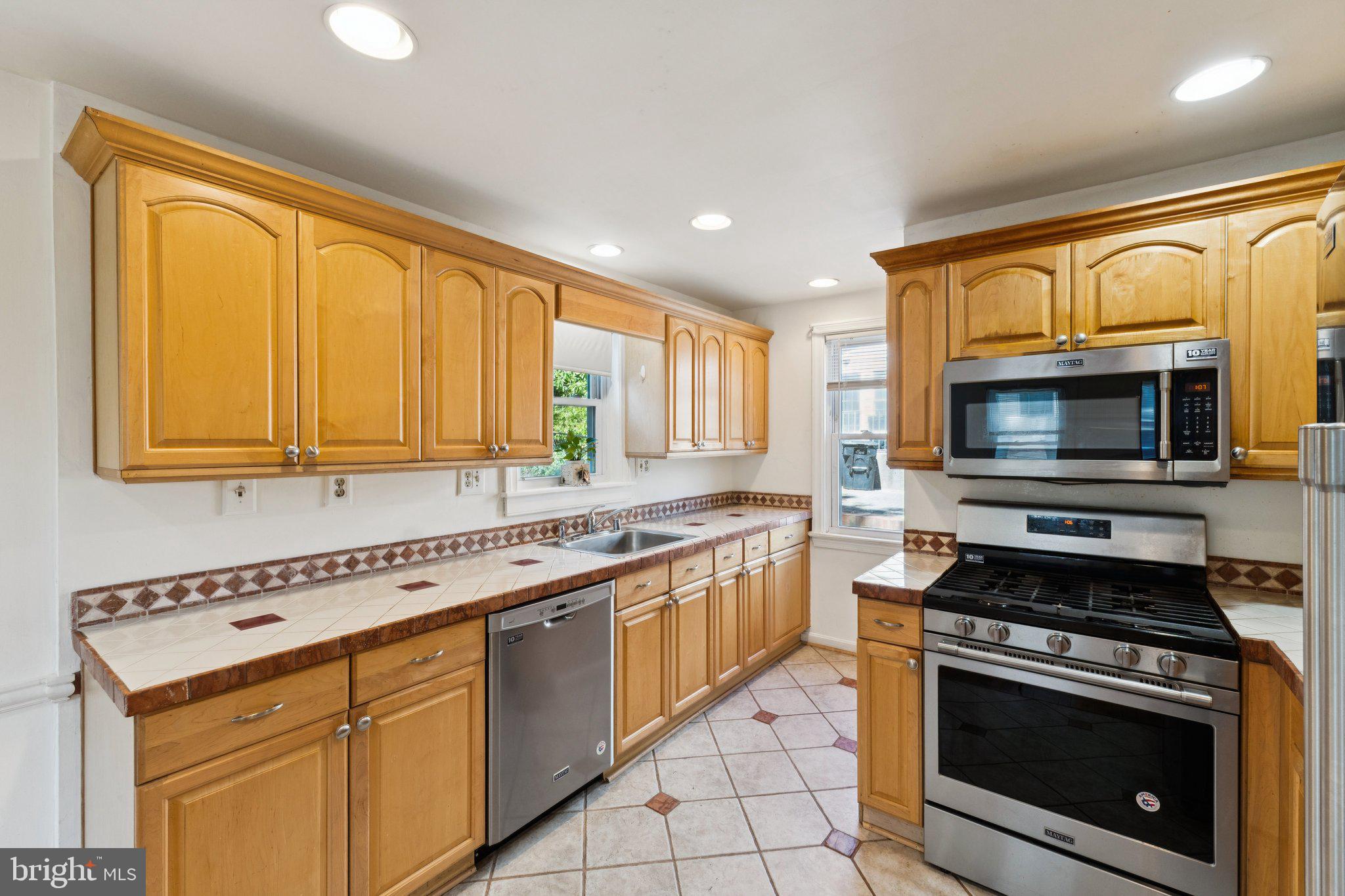 DOMINION HILLS - Residential