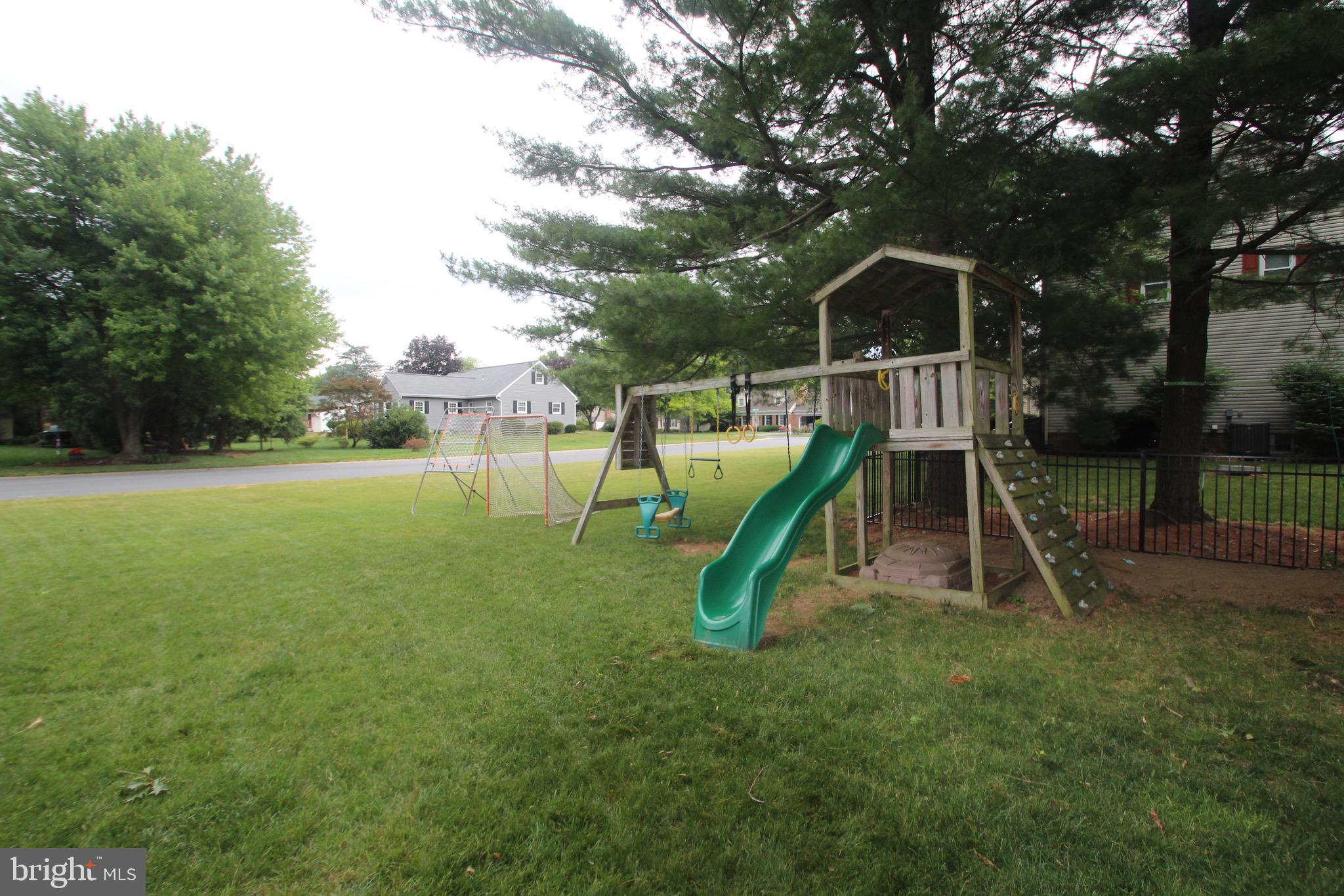 PARKSIDE ESTATES - Residential