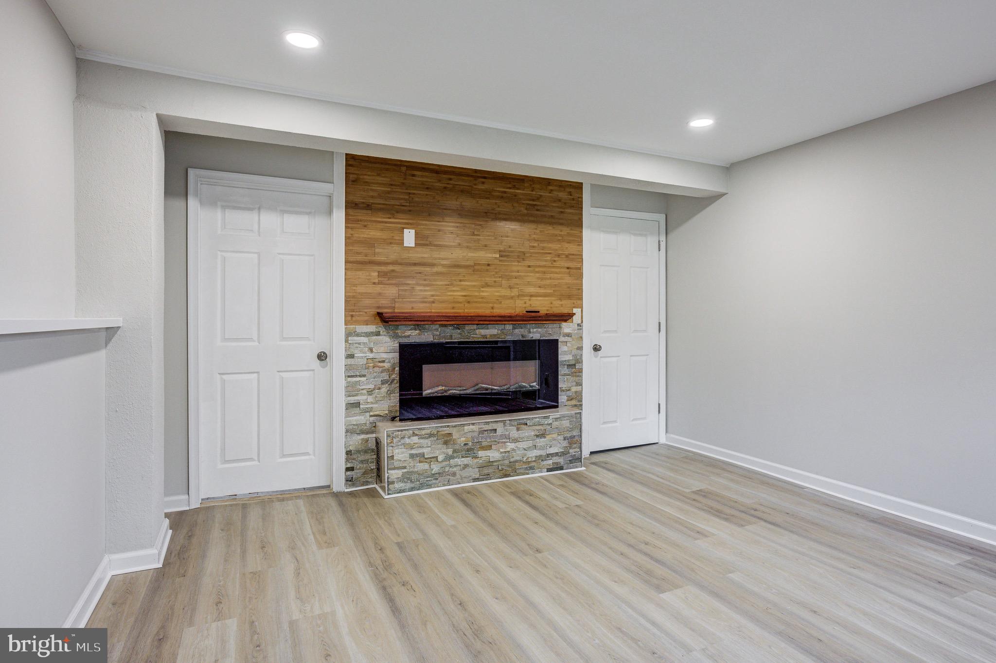 ORCHARD HILLS - Residential