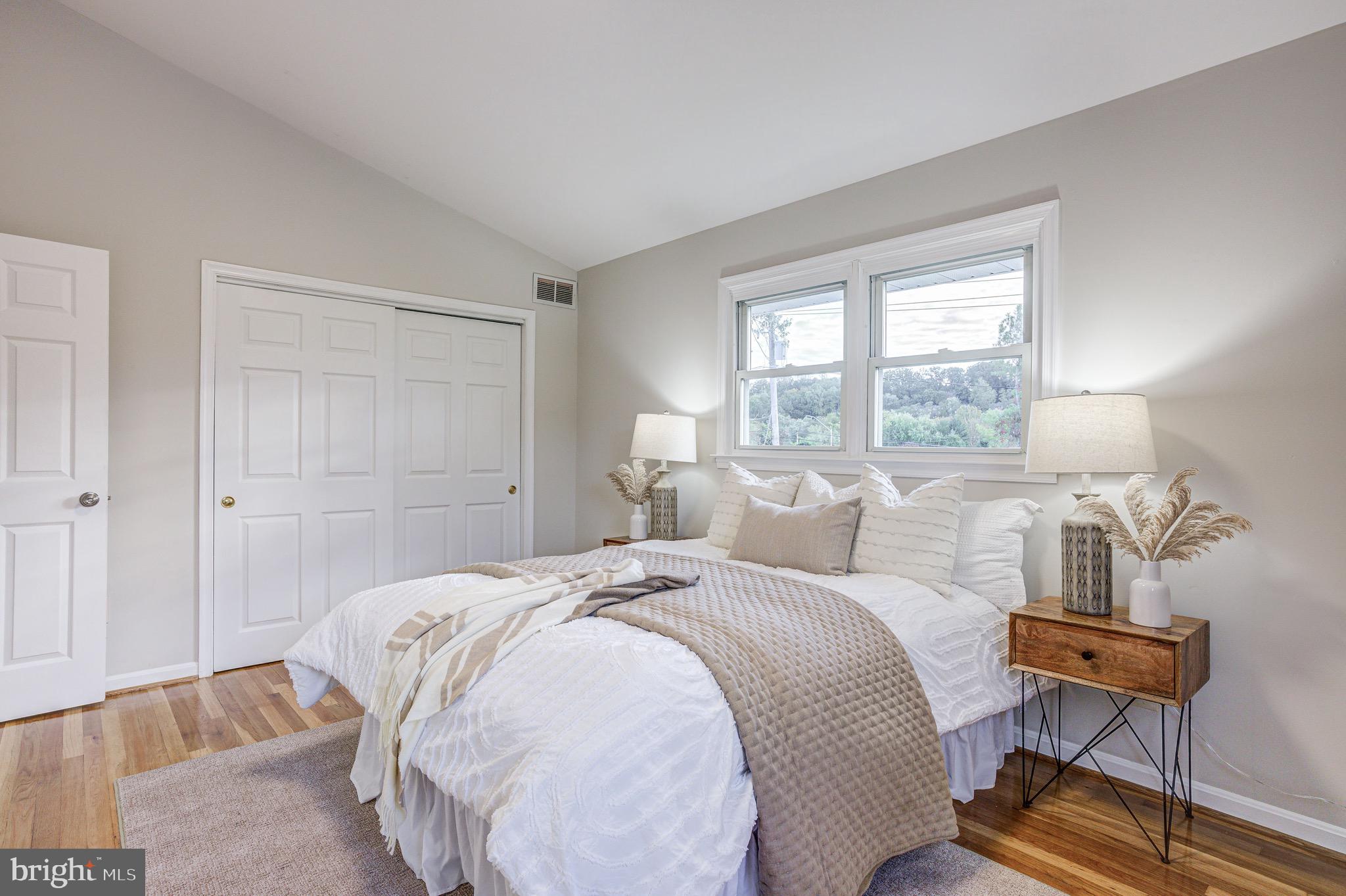 ORCHARD HILLS - Residential