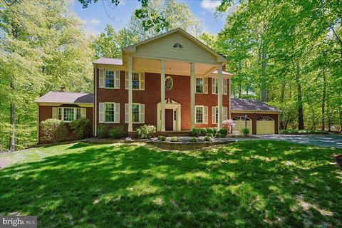 Photo of 11215 Caisson Court, WOODBRIDGE, VA 22192 (MLS # VAPW2117718)