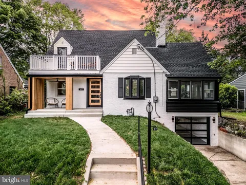 617 Greenbrier Drive, Silver Spring, MD MLS: MDMC2179676
