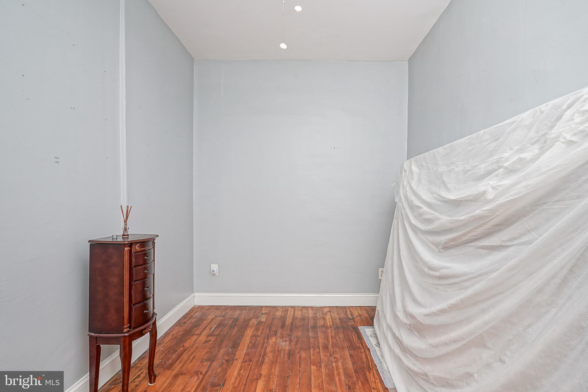 LOWER MOYAMENSING - Residential