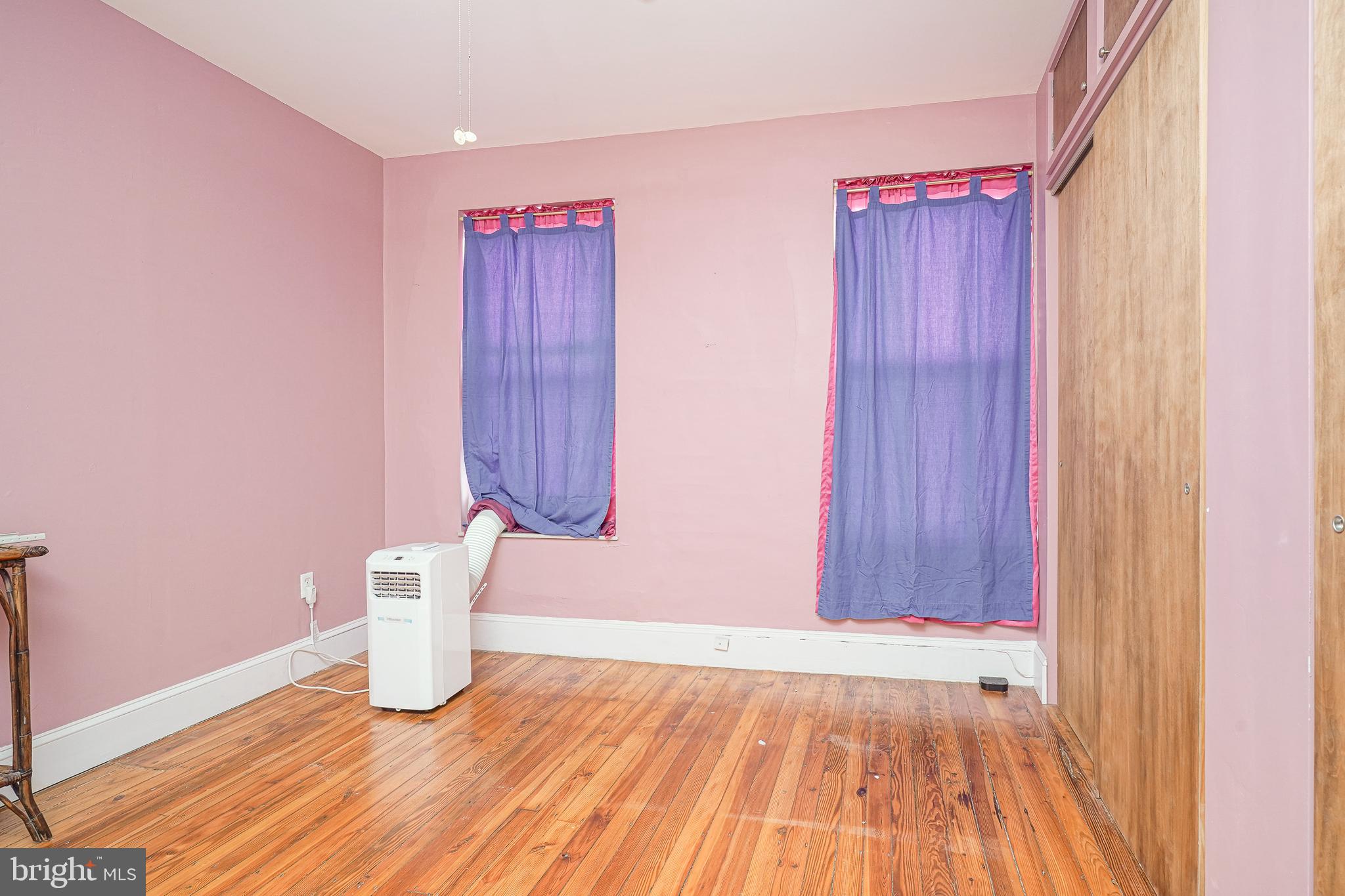 LOWER MOYAMENSING - Residential