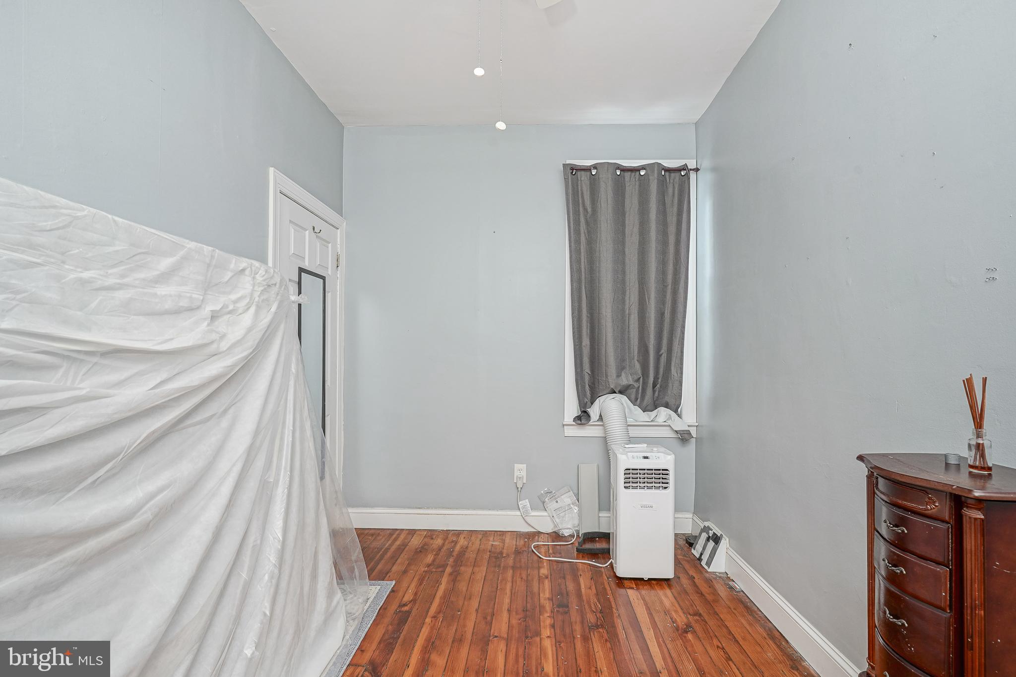 LOWER MOYAMENSING - Residential