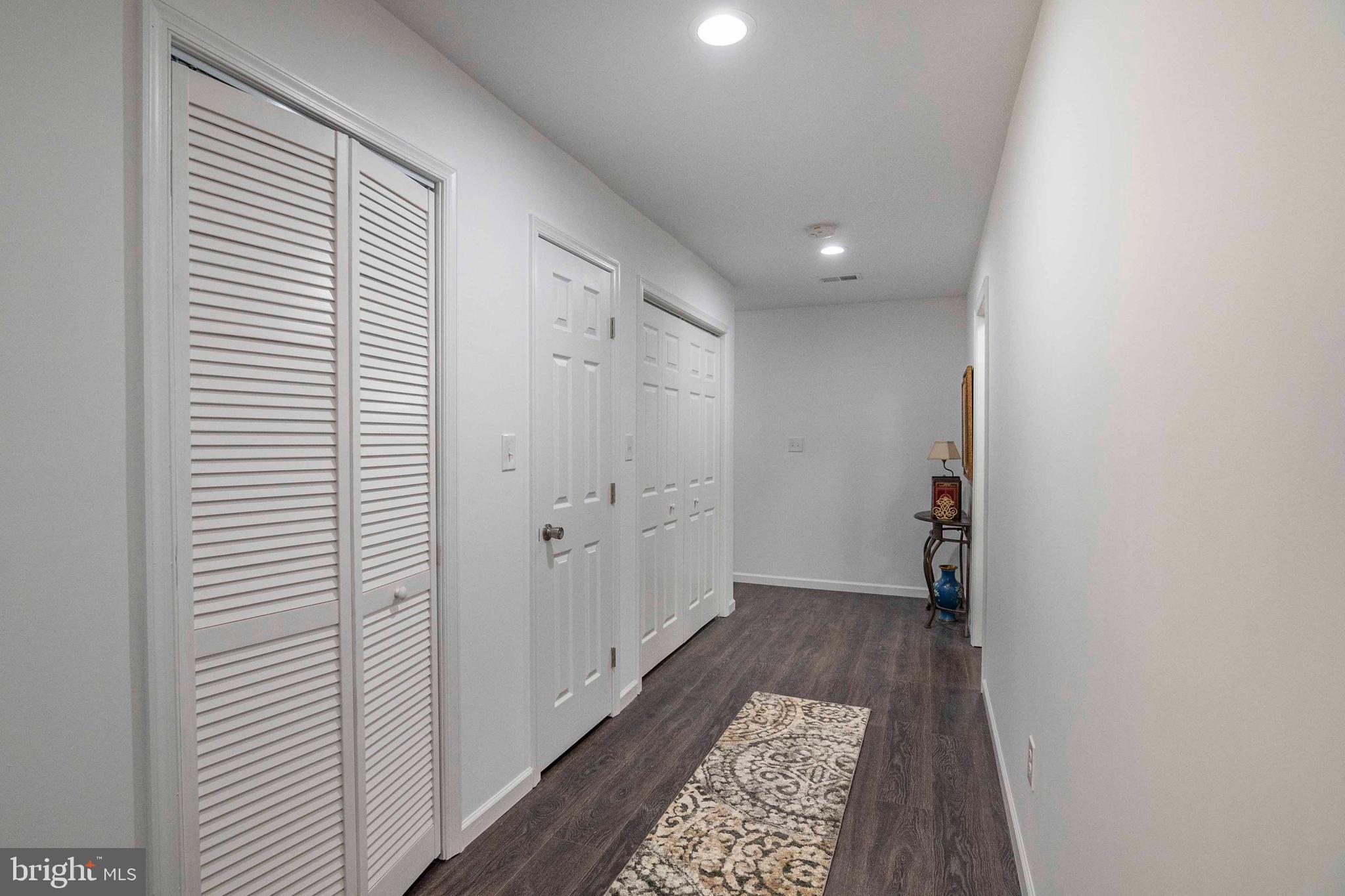 PARKSIDE VILLAGE - Residential