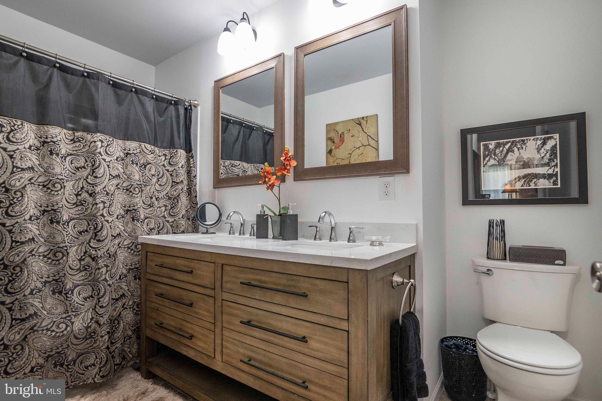 PARKSIDE VILLAGE - Residential