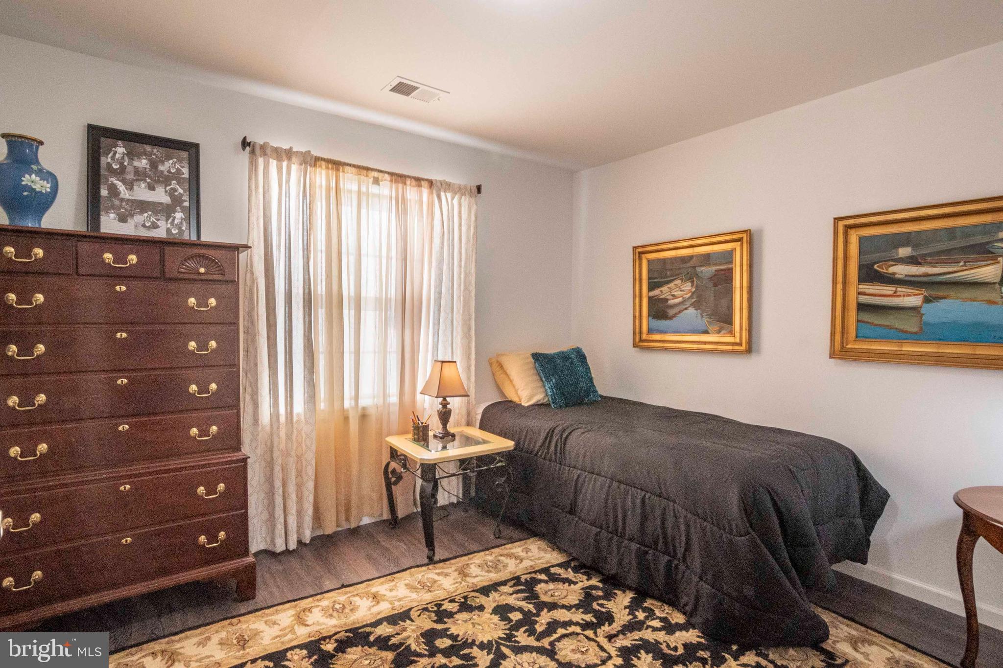 PARKSIDE VILLAGE - Residential