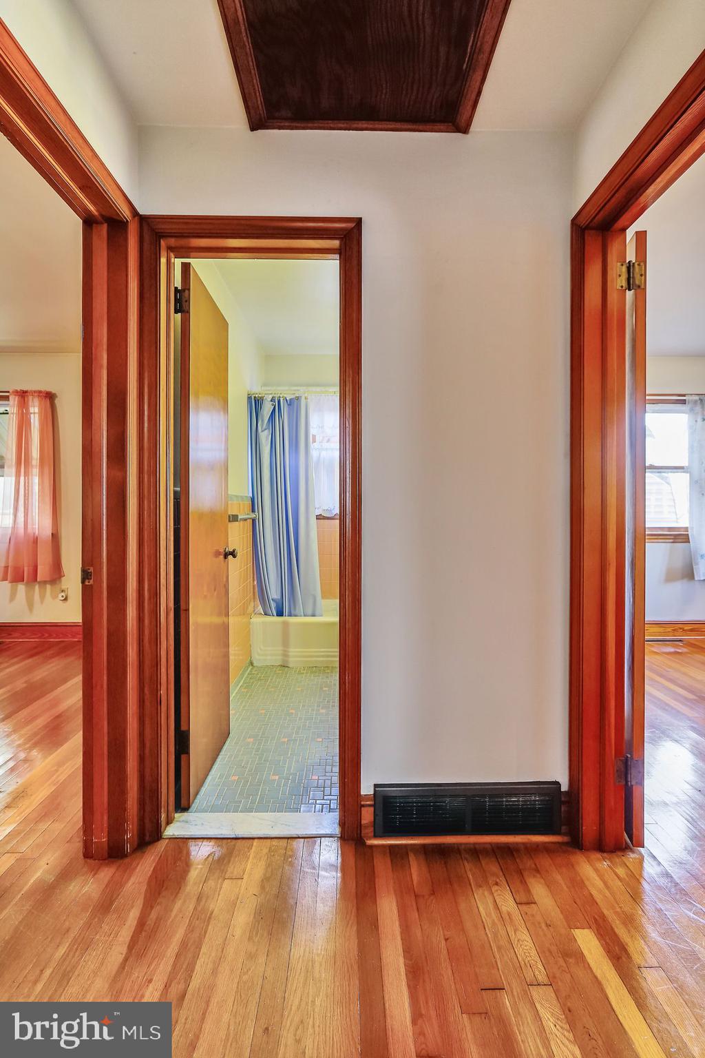 SUDLERSVILLE - Residential