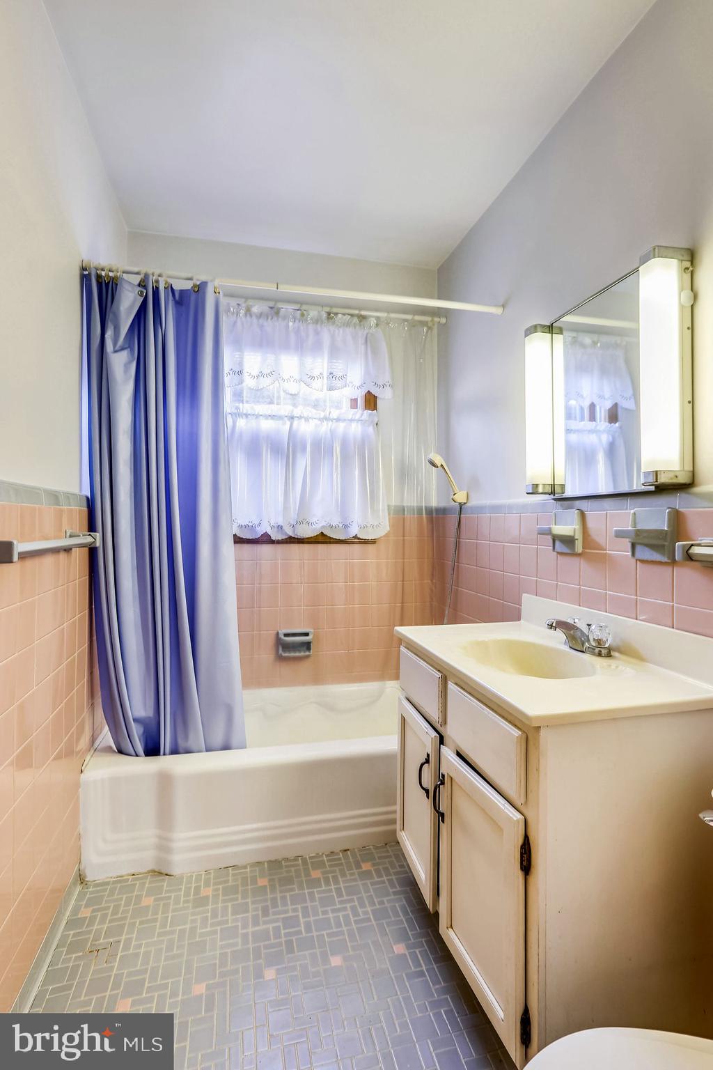 SUDLERSVILLE - Residential