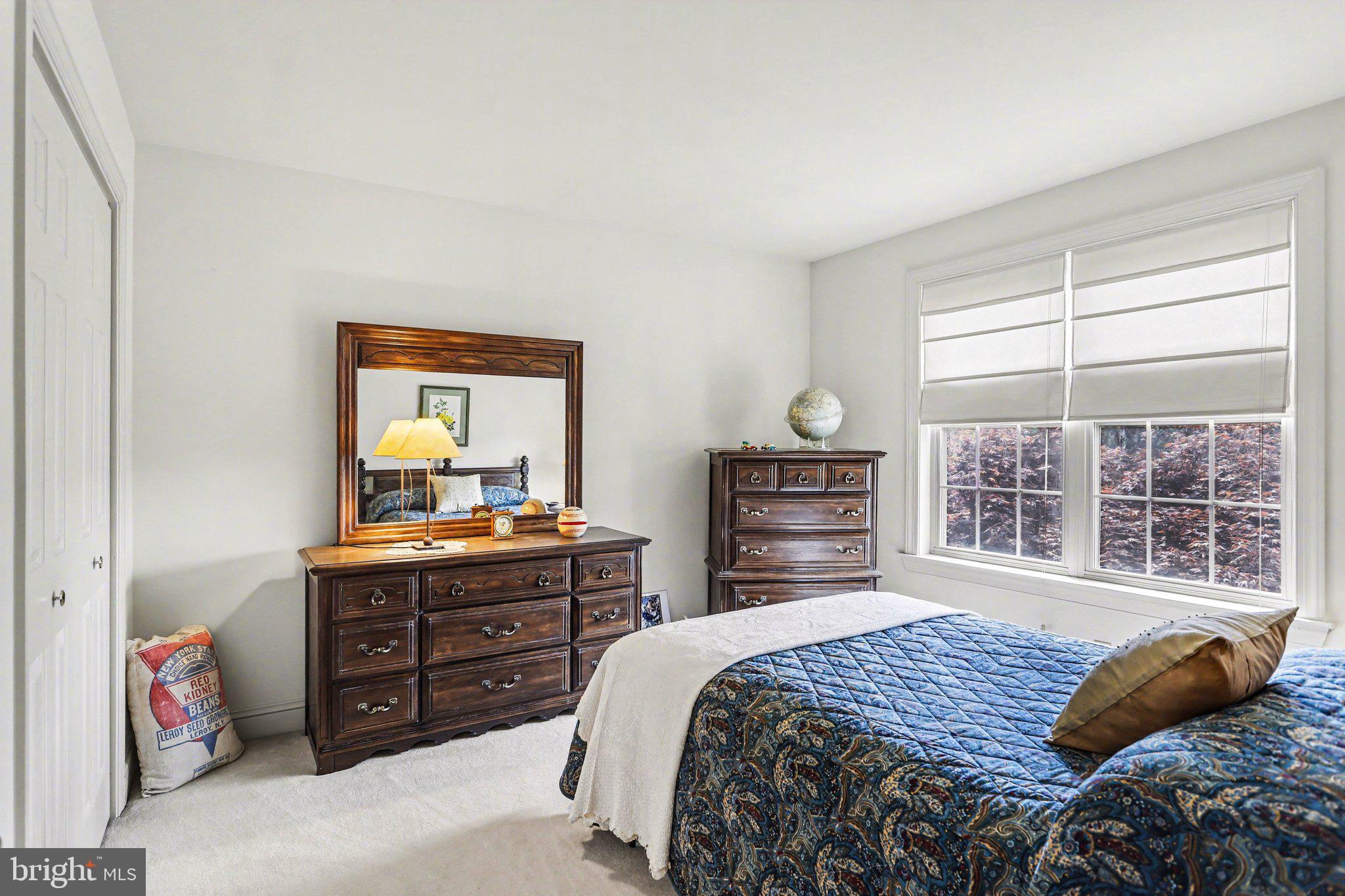 LOGAN DOWNS - Residential