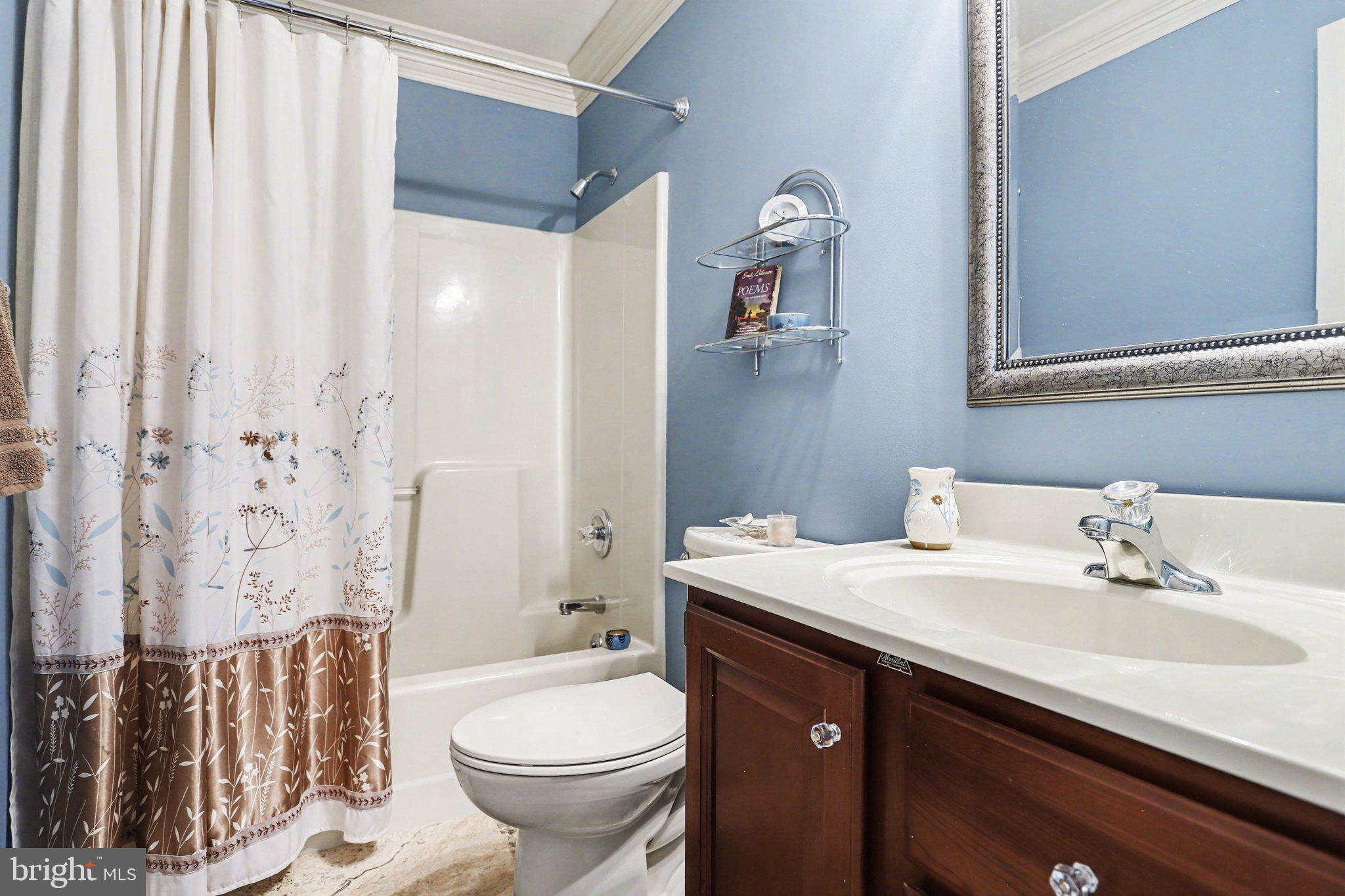 LOGAN DOWNS - Residential