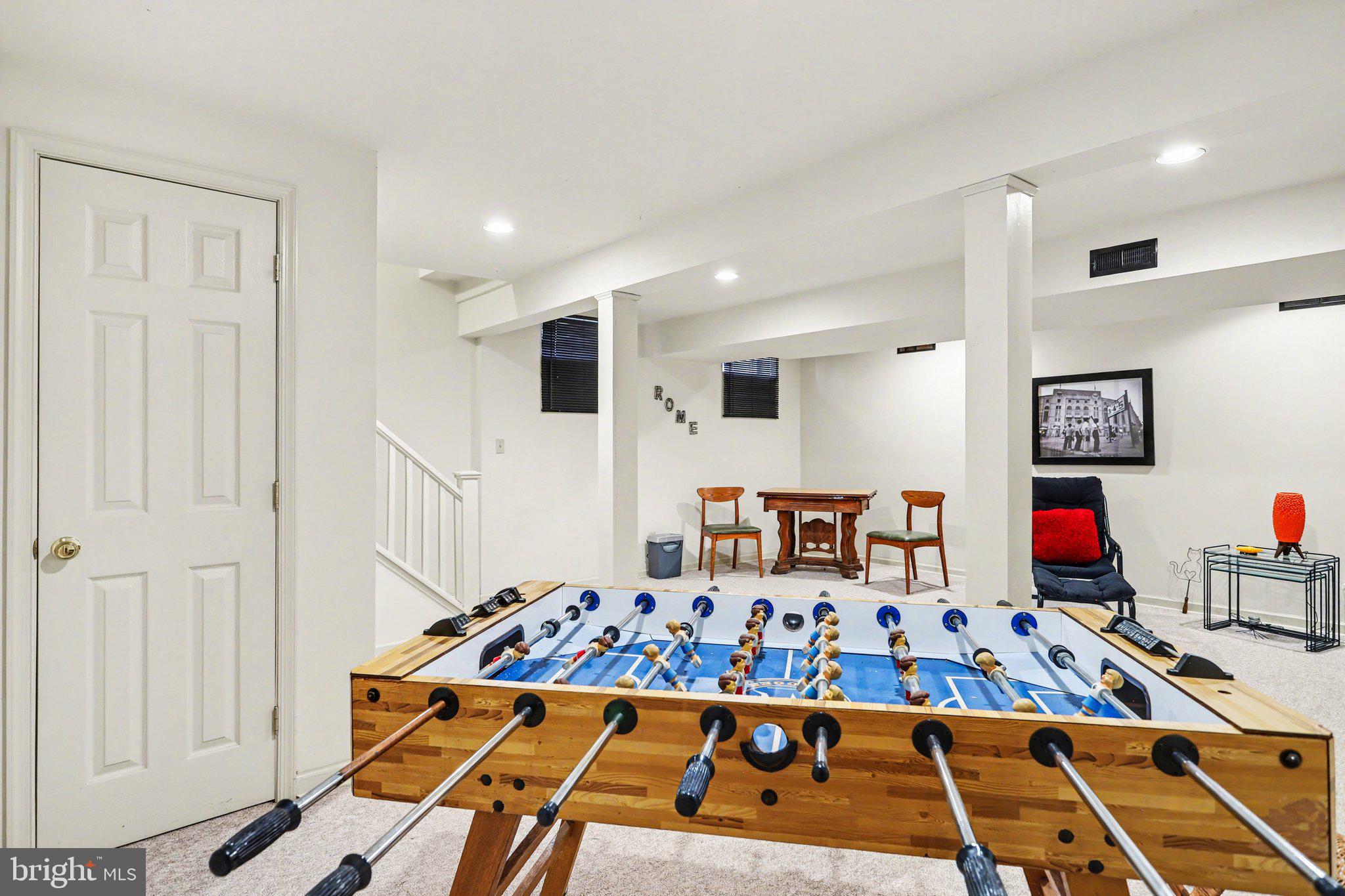 LOGAN DOWNS - Residential