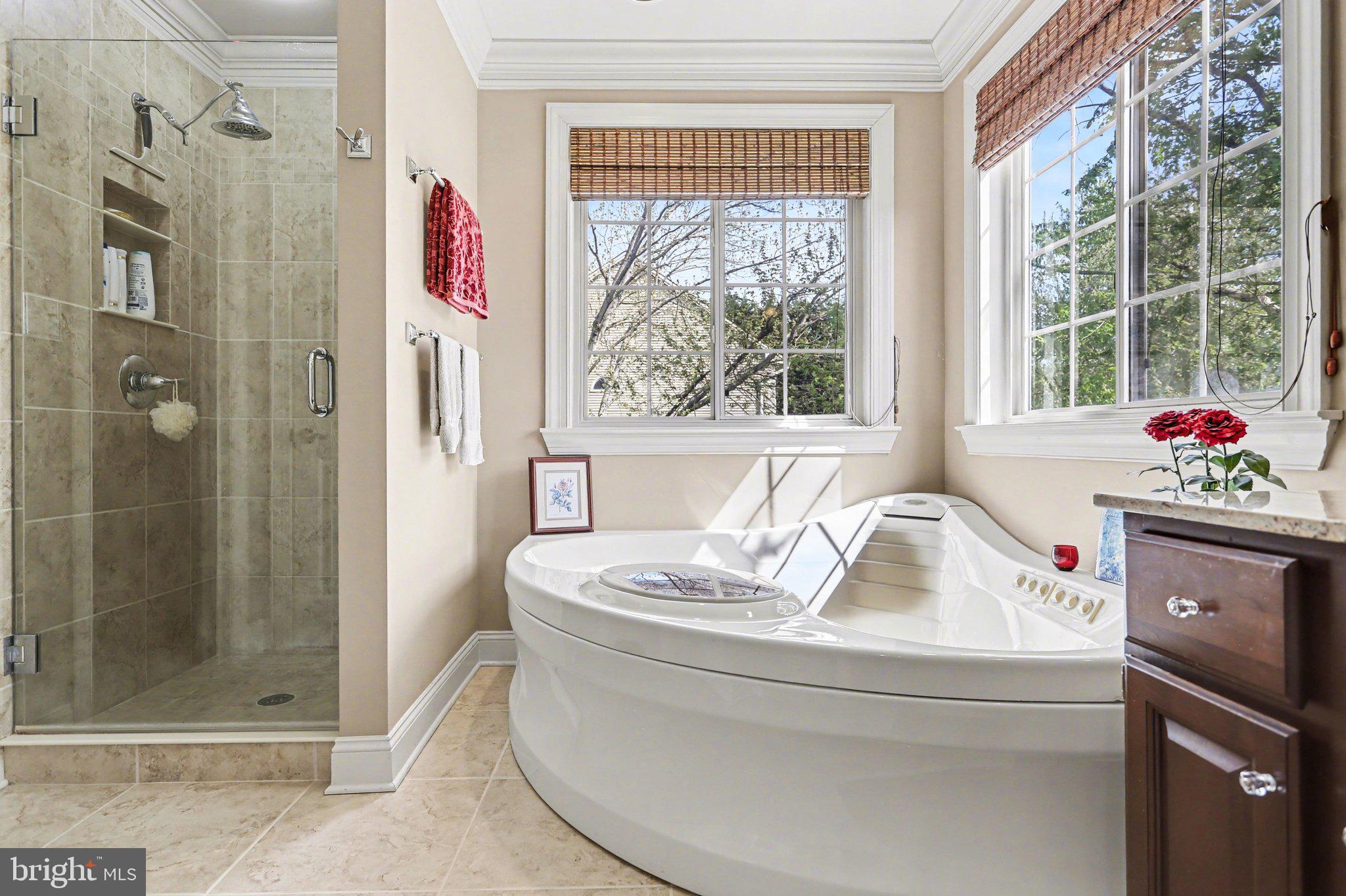 LOGAN DOWNS - Residential