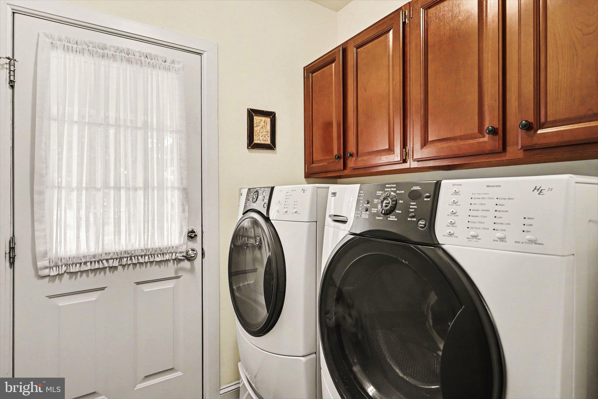 LOGAN DOWNS - Residential