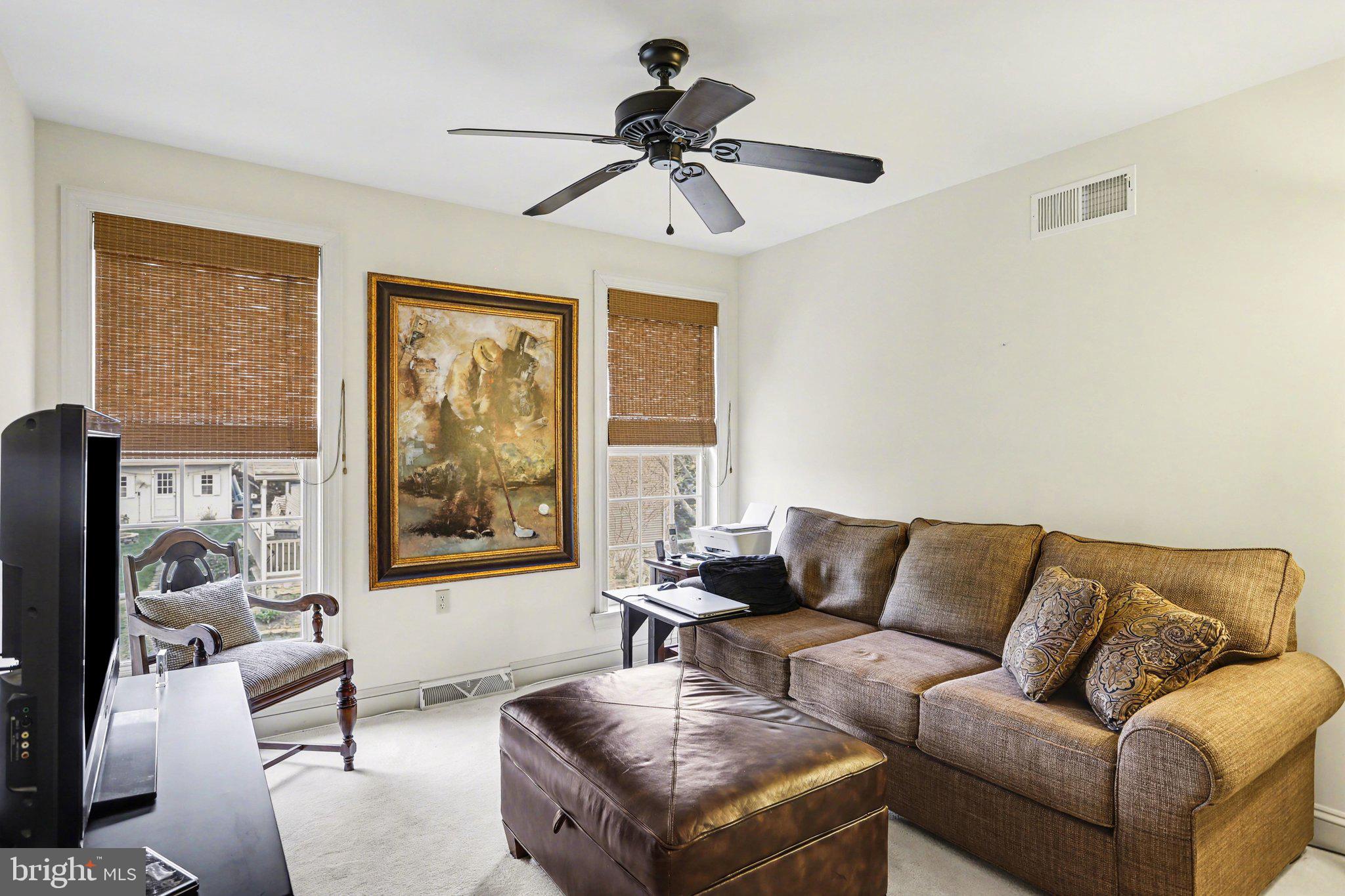 LOGAN DOWNS - Residential