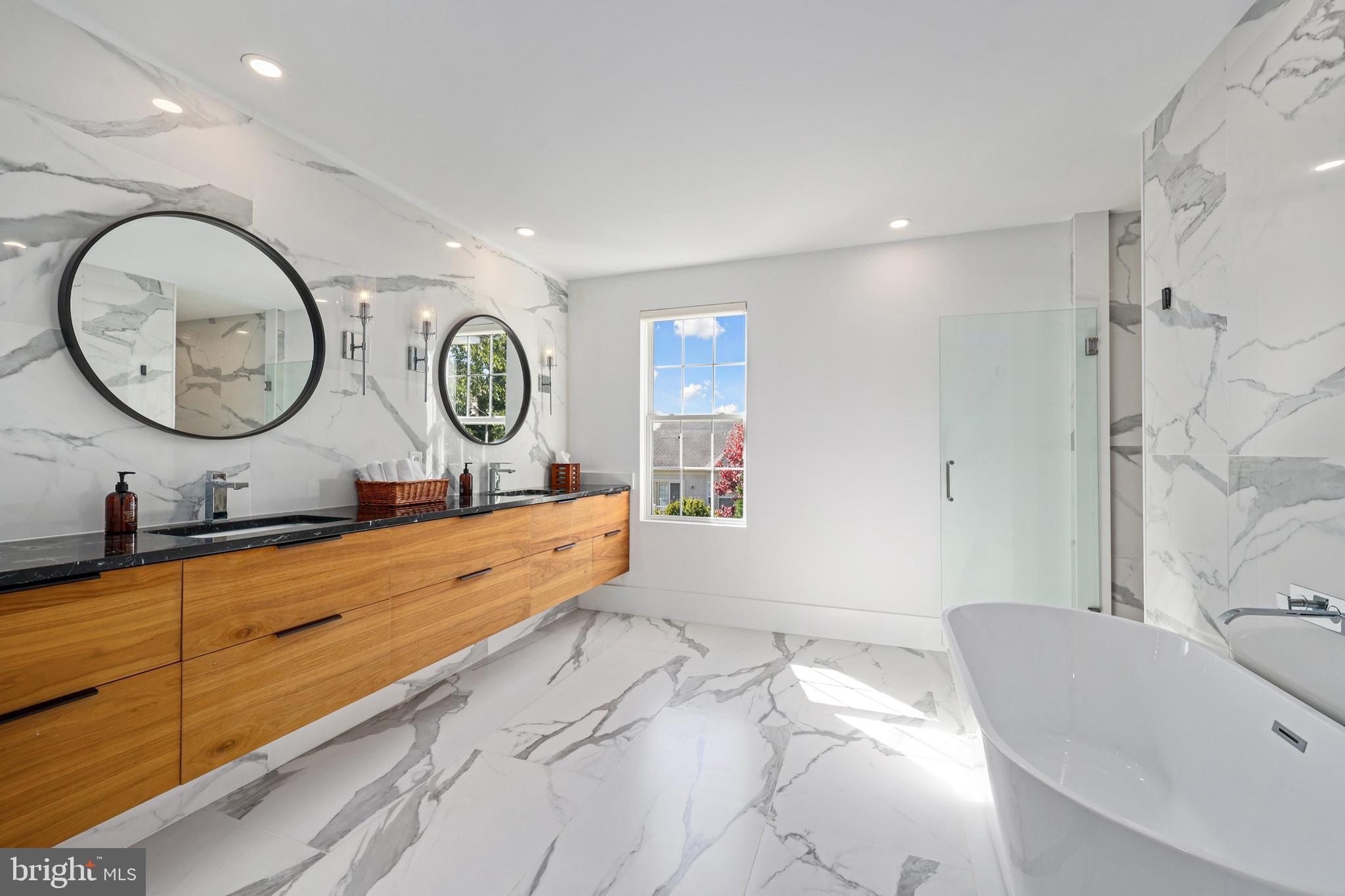 RIVER CREEK - Residential