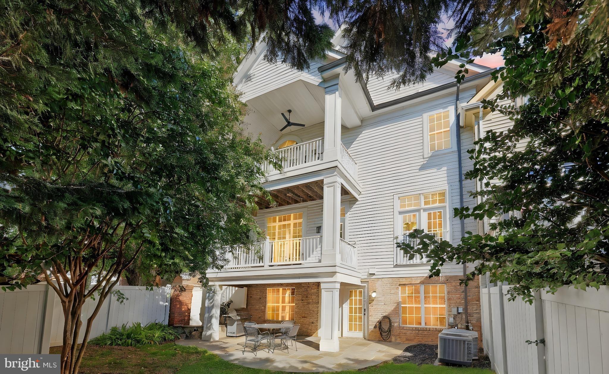 RIVER CREEK - Residential