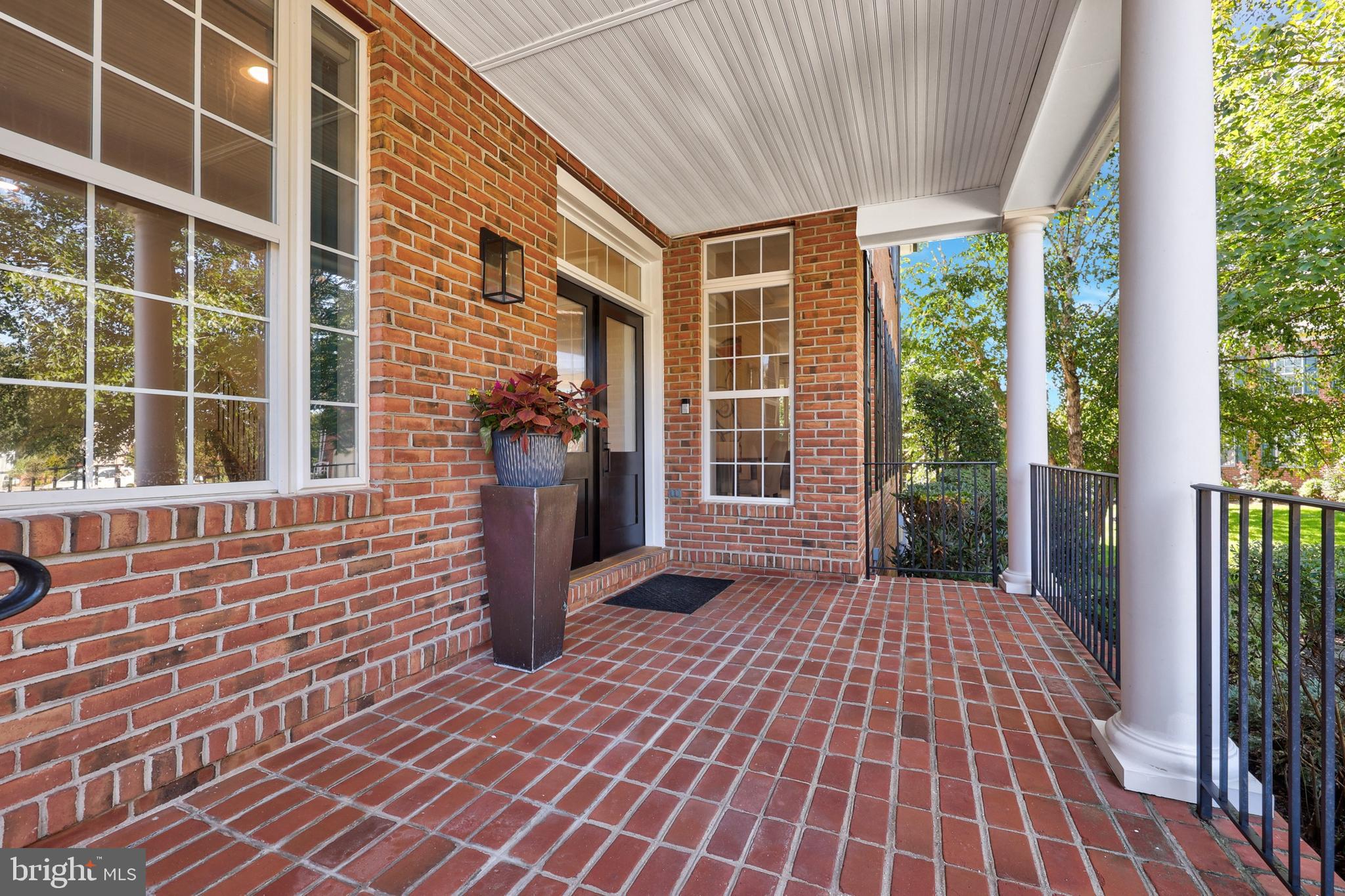 18441 LANIER ISLAND SQUARE