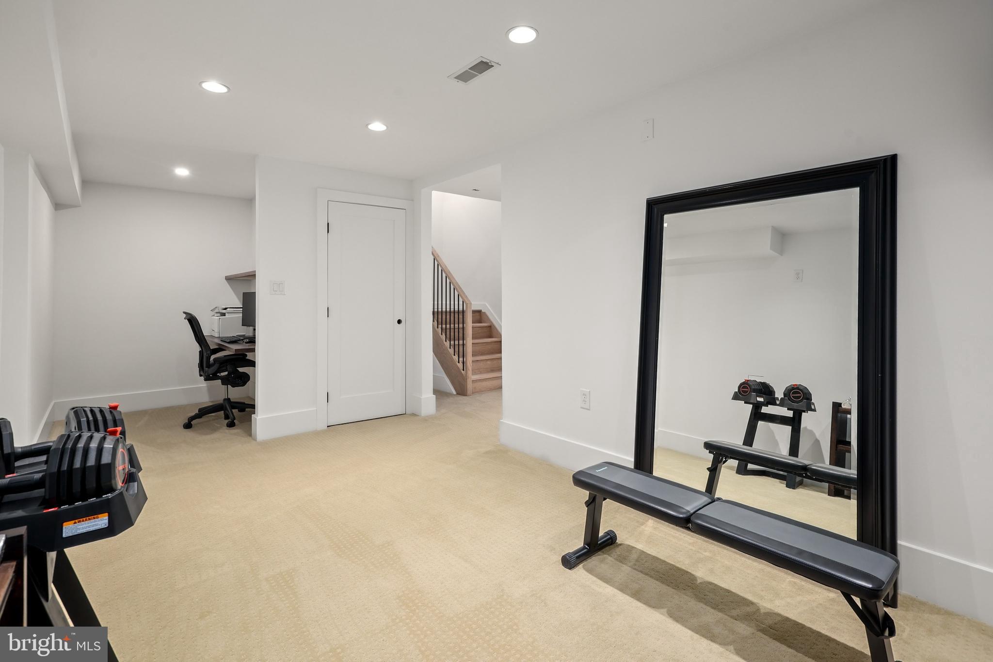 RIVER CREEK - Residential