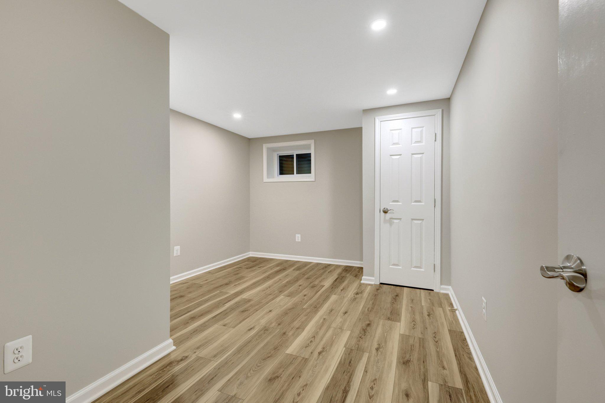 KINGS PARK WEST - Residential