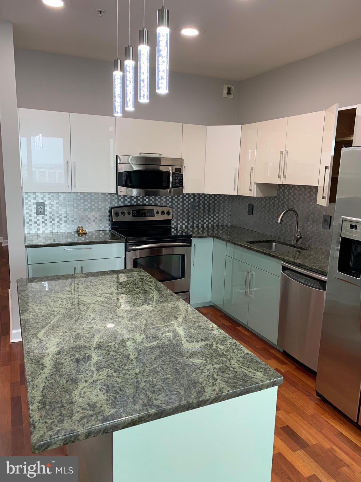 WATERFRONT SQUARE - Residential Lease