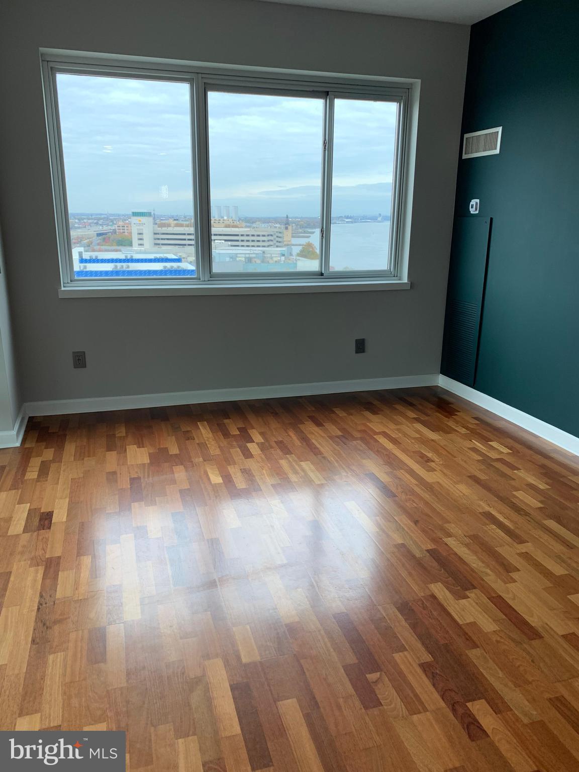 WATERFRONT SQUARE - Residential Lease