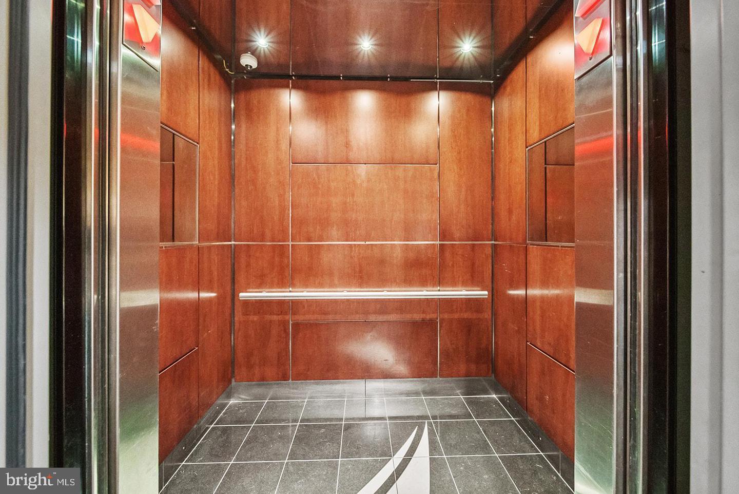 WATERFRONT SQUARE - Residential Lease