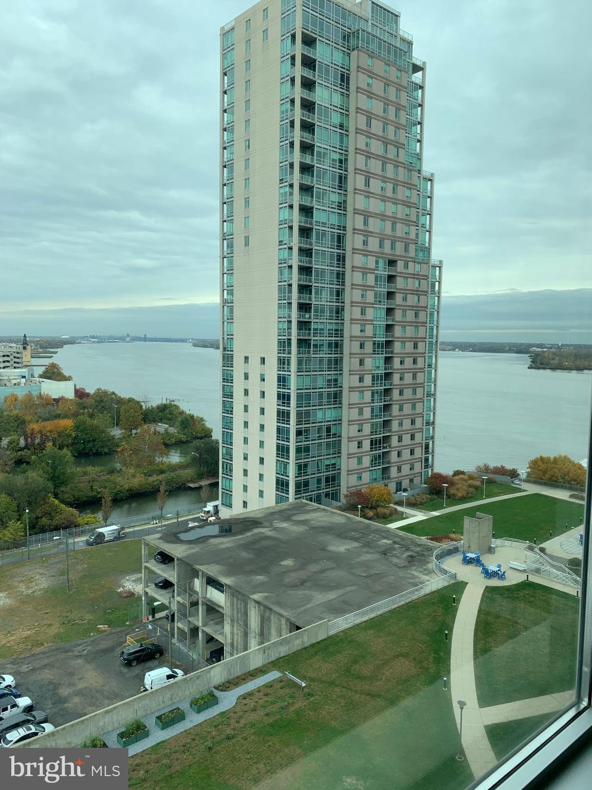 WATERFRONT SQUARE - Residential Lease