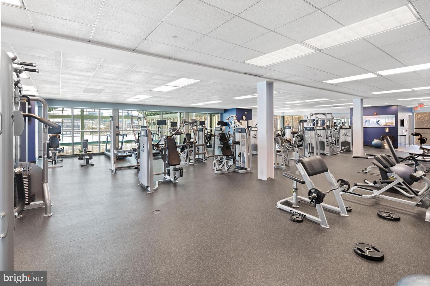 WATERFRONT SQUARE - Residential Lease