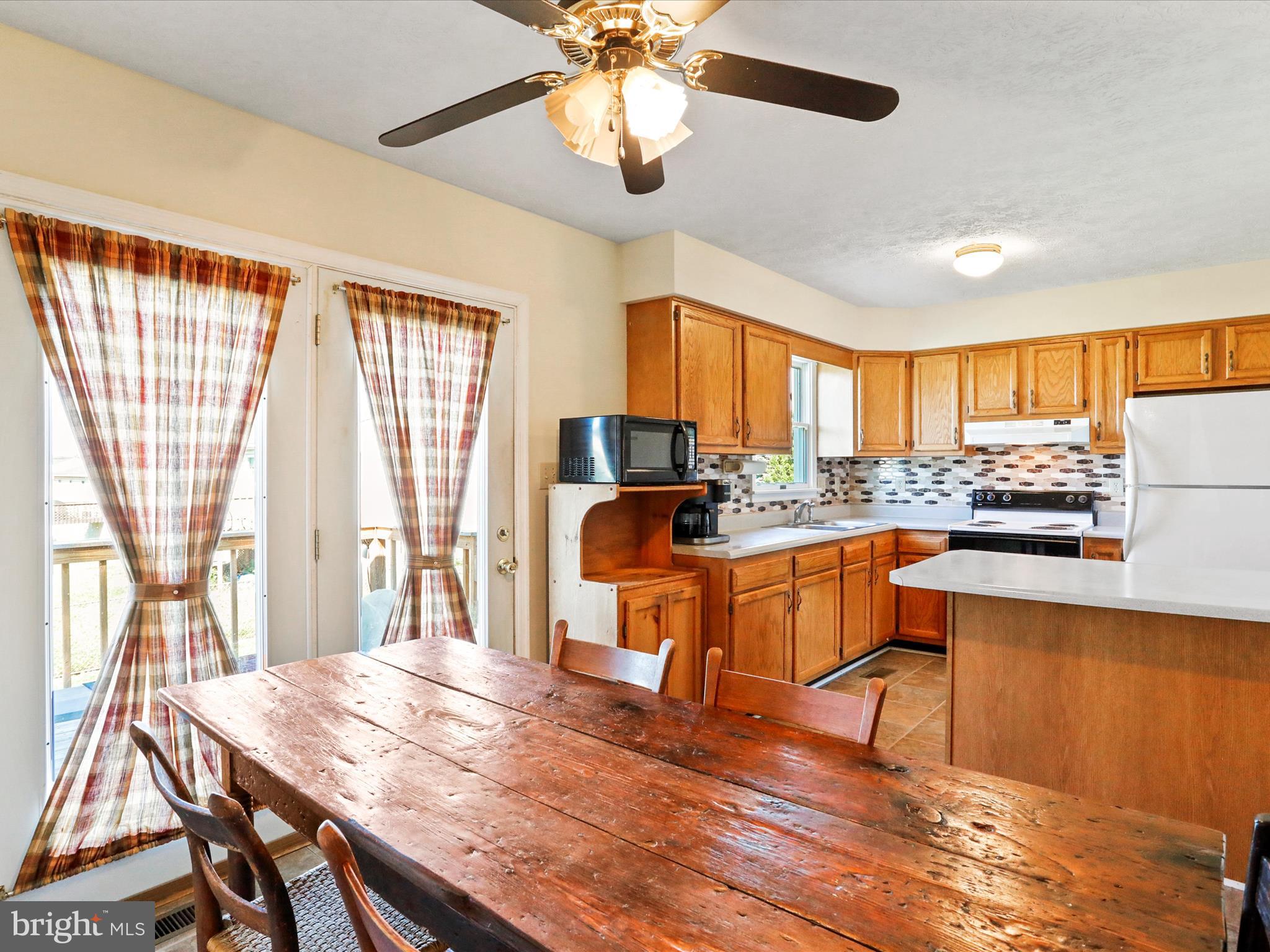 THE MEADOWS AT STRASBURG - Residential