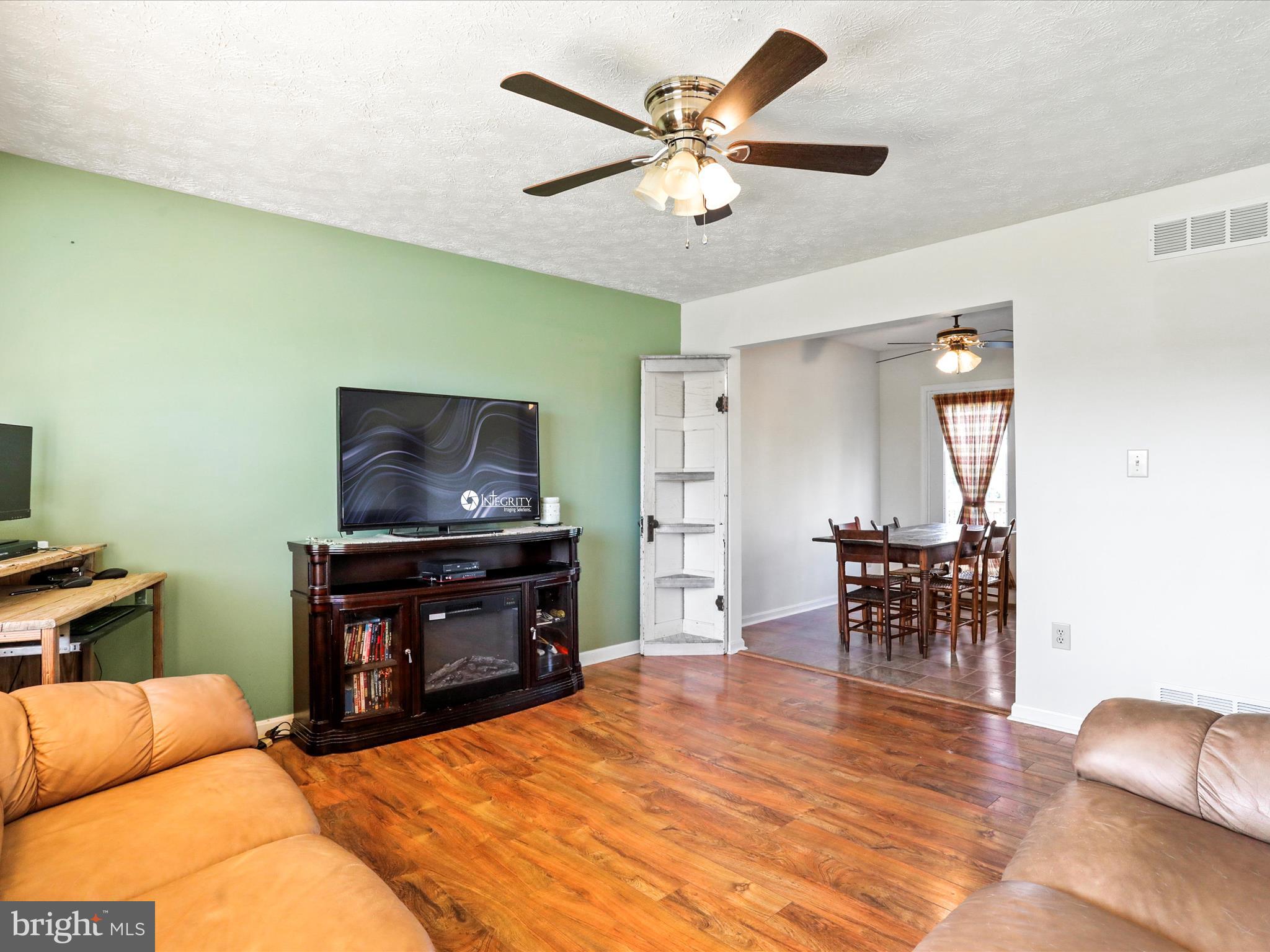 THE MEADOWS AT STRASBURG - Residential