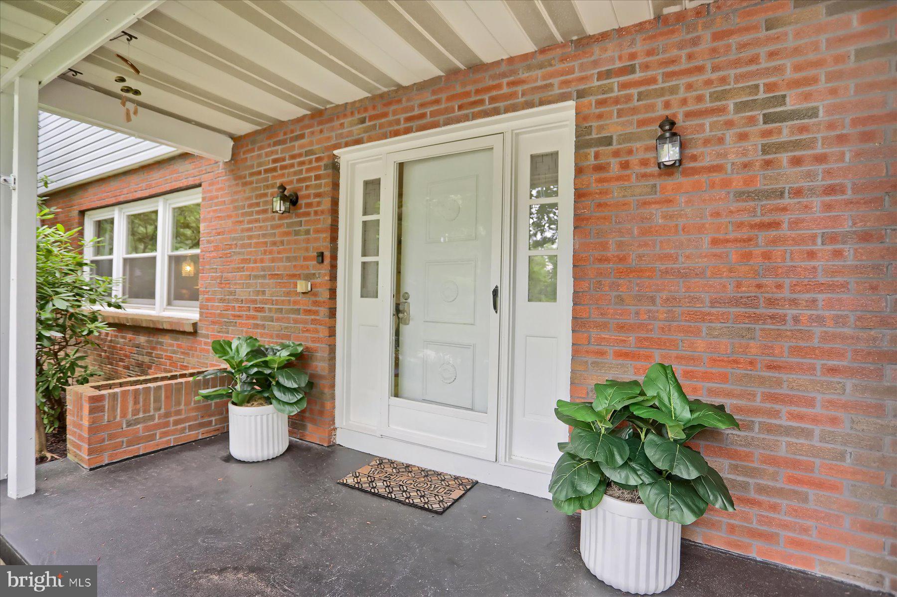 219 MORNINGSIDE CIRCLE