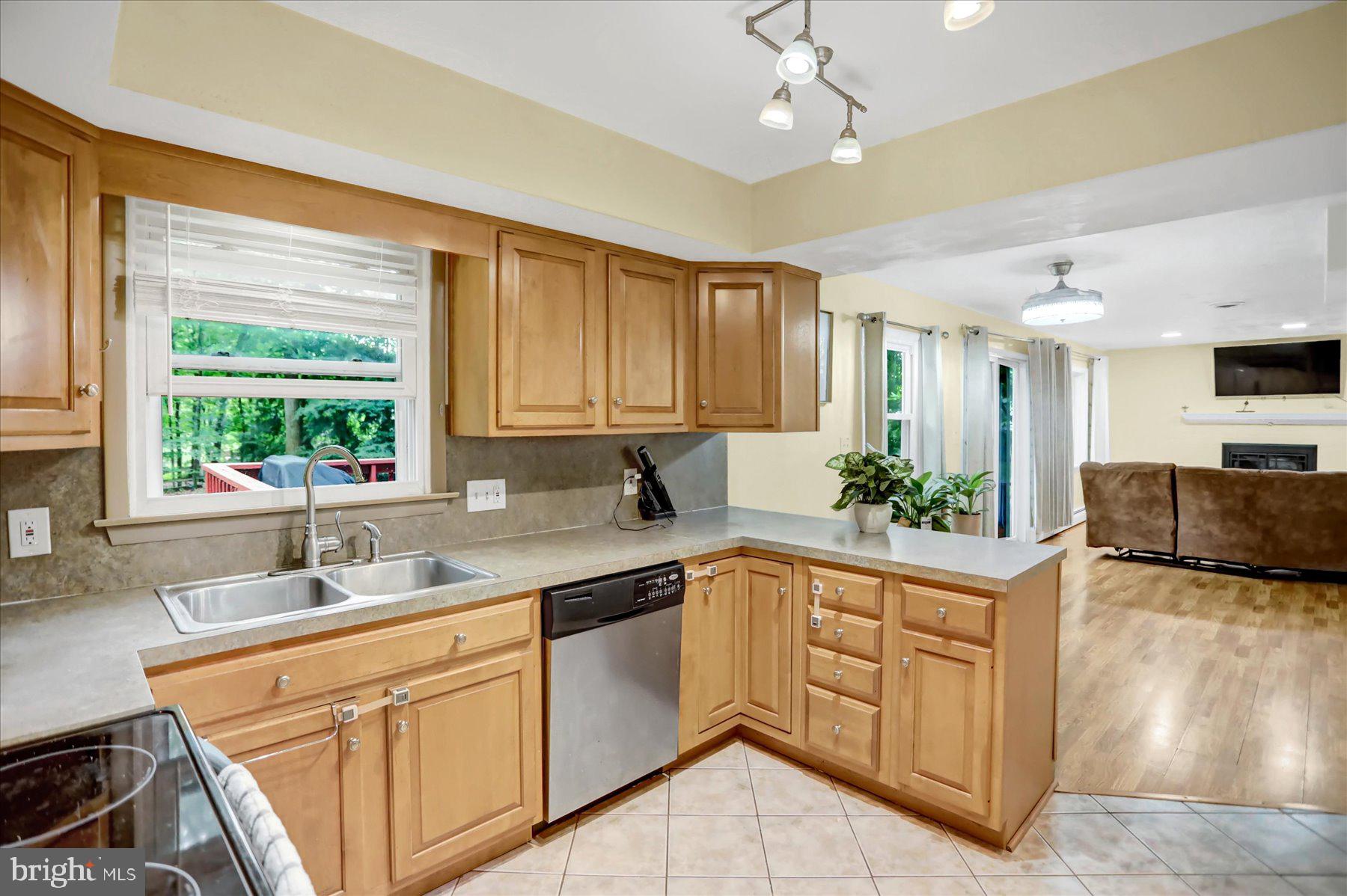219 MORNINGSIDE CIRCLE