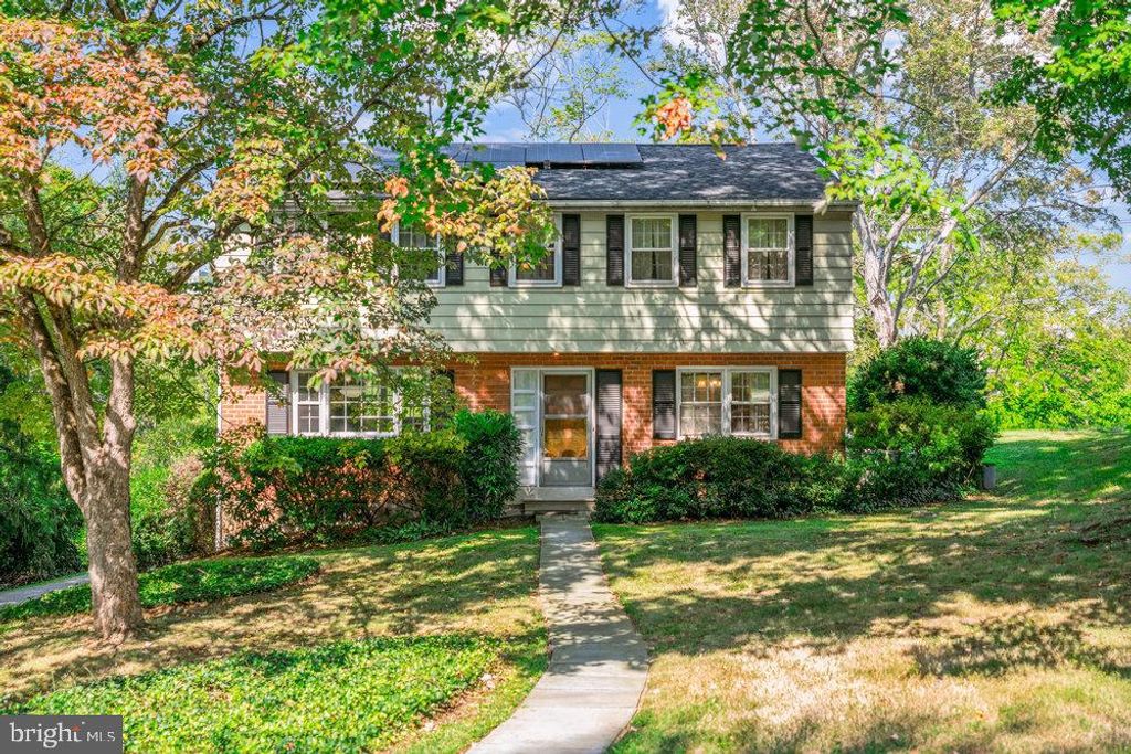 Photo of 18 Springhouse Lane, MEDIA, PA 19063 (MLS # PADE2100150)