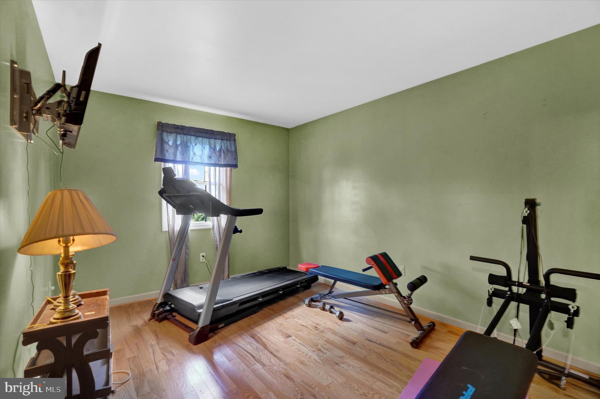 SHERMAN OAKS - Residential