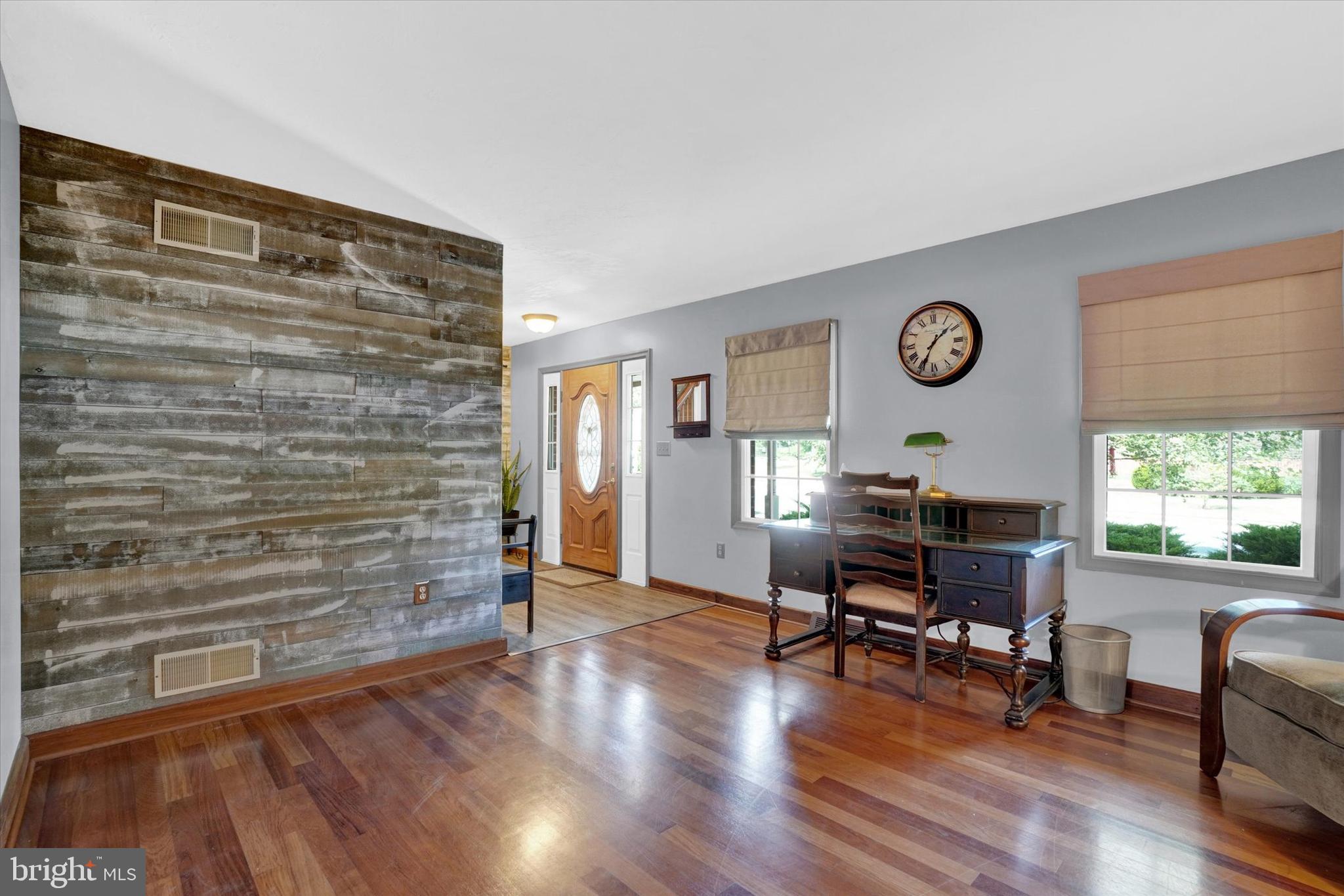 SHERMAN OAKS - Residential