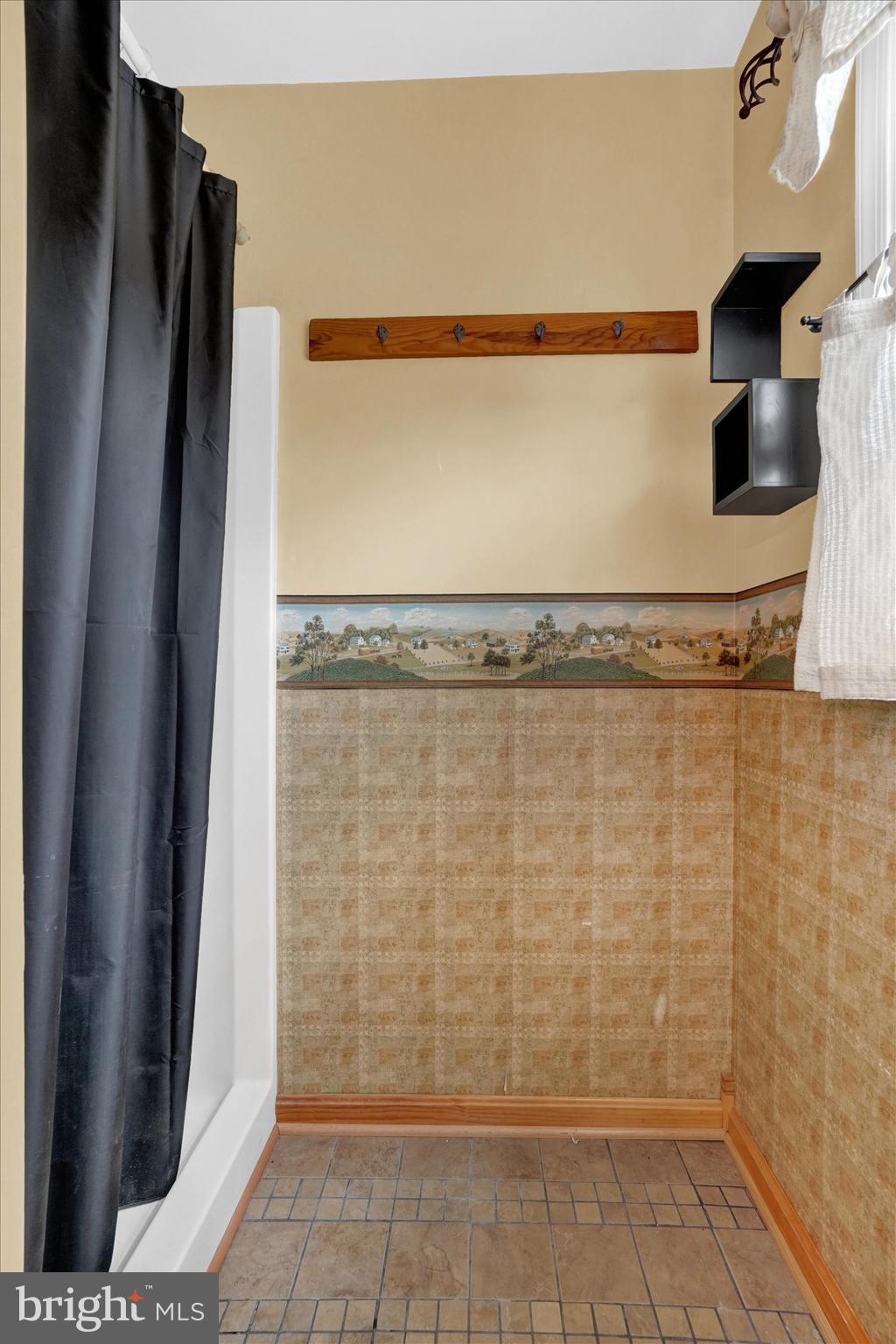 SHERMAN OAKS - Residential